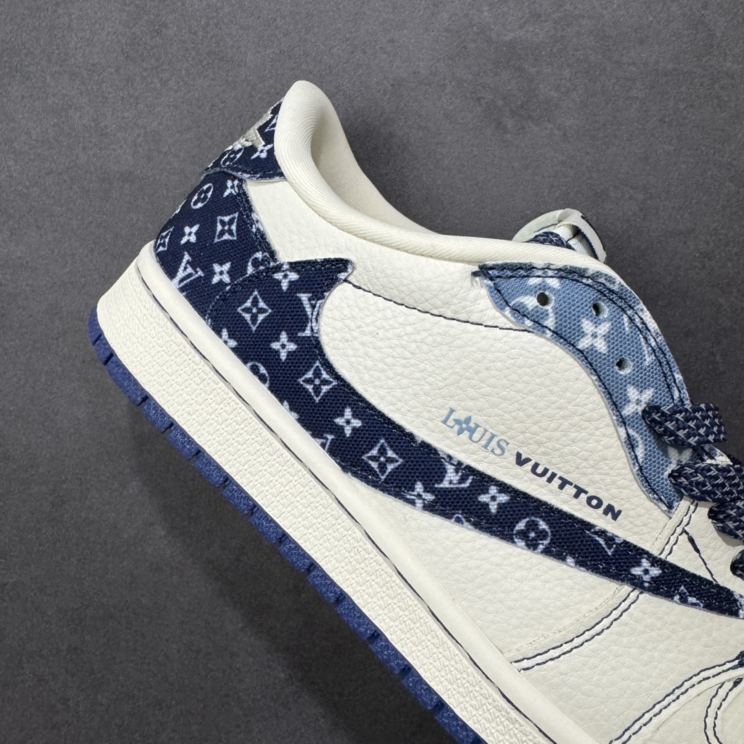 图片[6]-【定制版】高端定制 Travis Scott x Fragment Design x Jordan Air Jordan 1 Low OG SP “路易威登联名——水洗牛仔蓝印花” 高端定制 倒钩三方联名低帮篮球鞋 #定制鞋盒 大厂纯原品质出货 超高清洁度 皮料切割干净无任何毛边 细节完美 货号：XD1979-002 尺码：36 36.5 37.5 38 38.5 39 40 40.5 41 42 42.5 43 44 44.5 45 编码：HXSB330340-选品中心