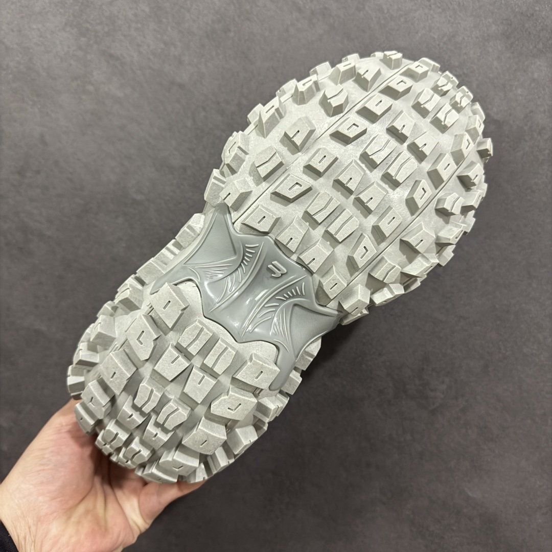 图片[9]-【Good纯原福利】巴黎世家 Balenciaga Defender 复古老爹鞋轮胎鞋 原市场5-600的货 顶级大厂出品 份量十足 售前售后保障到底 可退换 工厂白菜价清库存 价格相当给力 强推💪🏻 注意把握 手慢无 注意代发运费超重‼️ 尺码：35 36 37 38 39 40 41 42 43 44 45-选品中心