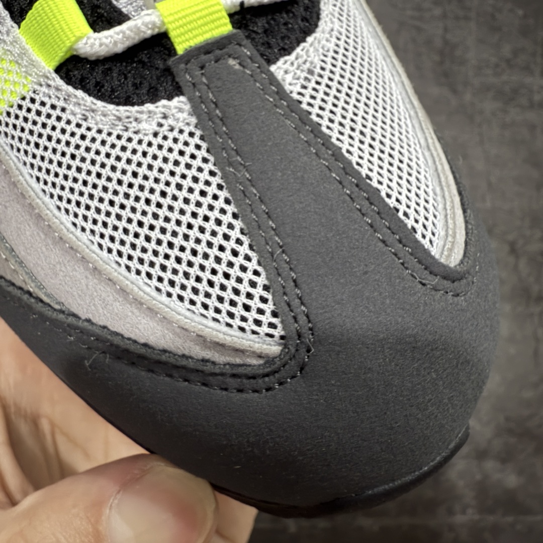 图片[4]-【GX版本】Nike Air Max 95 黑黄(2025)版出货 尺码40-48.5 货号：HM4740-001 注意⚠️区分 新款大底气垫有横磨线 报货备注2025新版 外贸顶级专供 全部配色原鞋原尺码开发生产 极致还原 一眼ZP既视感 多道QC质检   尺码：40 40.5 41 42 42.5 43 44 44.5 45 45.5 46 47.5 48.5-选品中心