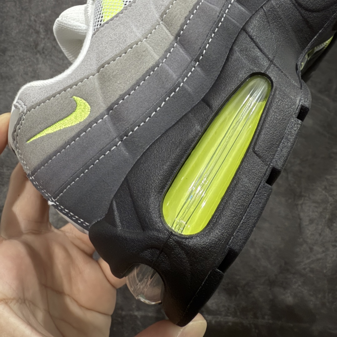 图片[3]-【GX版本】Nike Air Max 95 黑黄(2025)版出货 尺码40-48.5 货号：HM4740-001 注意⚠️区分 新款大底气垫有横磨线 报货备注2025新版 外贸顶级专供 全部配色原鞋原尺码开发生产 极致还原 一眼ZP既视感 多道QC质检   尺码：40 40.5 41 42 42.5 43 44 44.5 45 45.5 46 47.5 48.5-选品中心