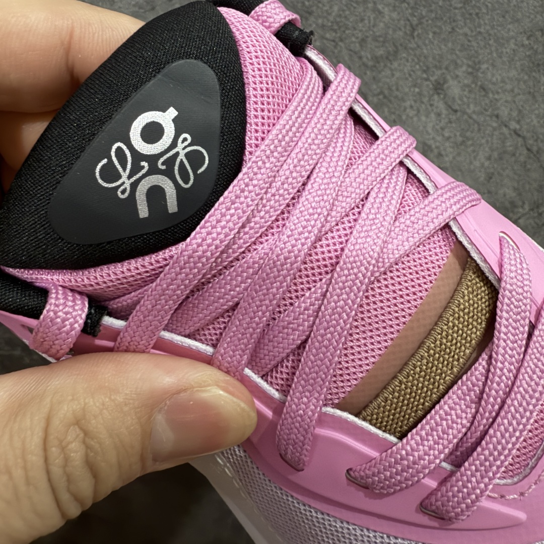 图片[6]-【渠道M版】ON昂跑 x Loewe 罗意威联名二代系列 原版开发 原材料打造 还原真实脚感 鞋底非常软弹 跑步健身必备 原版对比无任何差别 高端零售必推版本 市场独家货 区别市场所有版本 还原对比 鞋面采用一体成型布料 有弹性非常透气 鞋底镂空设计 运用了CLOUDTILT专利技术 弹力十足 毫无负重感 适合日常长距离行走或者休闲旅游 跑步！ 尺码 36-39-选品中心