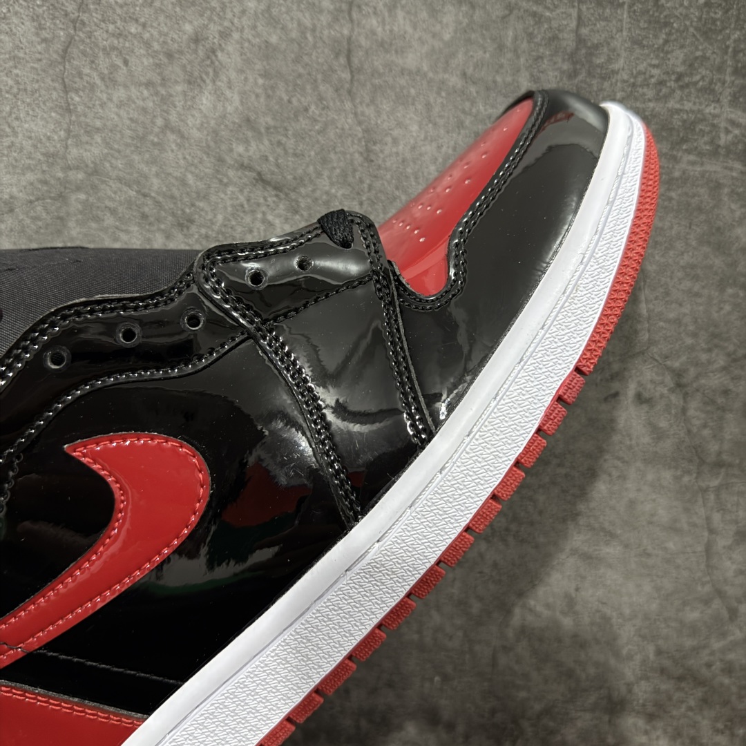 图片[6]-【清远TS版】Nike Air Jordan aj1 Retro High OG 漆皮禁穿黑红 百搭休闲文化运动篮球鞋 口碑AJ大厂出品 全系列原楦原纸板开发 原厂头层皮料加持 原厂定型后跟完美效果 裁片超高清洁度 针车 细节到位 性价比十足💪🏻 货号：555088-063 尺码：36-48.5（半）-选品中心
