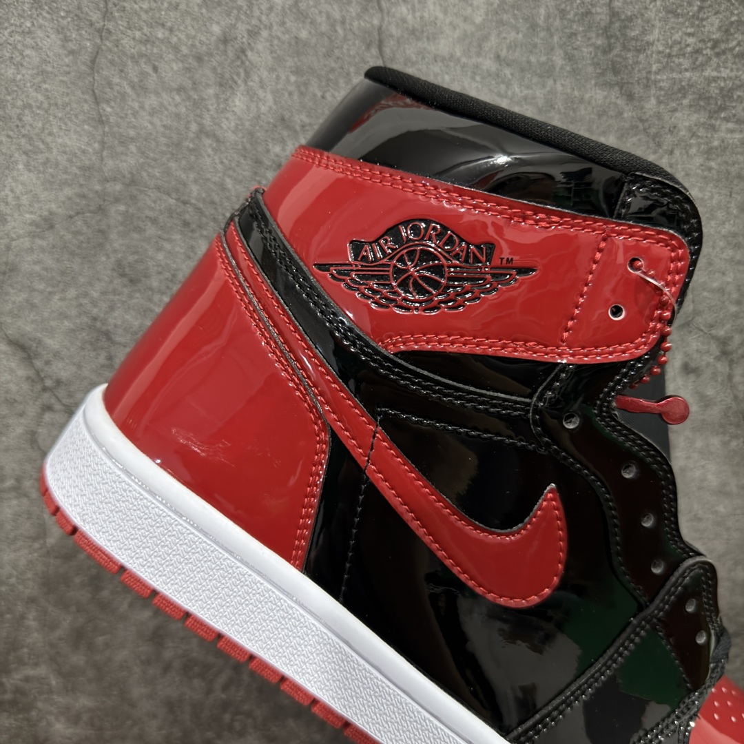 图片[7]-【清远TS版】Nike Air Jordan aj1 Retro High OG 漆皮禁穿黑红 百搭休闲文化运动篮球鞋 口碑AJ大厂出品 全系列原楦原纸板开发 原厂头层皮料加持 原厂定型后跟完美效果 裁片超高清洁度 针车 细节到位 性价比十足💪🏻 货号：555088-063 尺码：36-48.5（半）-选品中心
