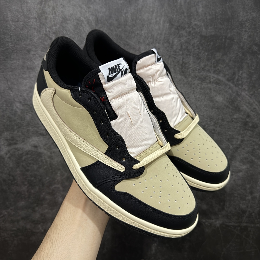 【原厂版】Air Jordan 1 x Travis Scott AJ1 x TS联名黑棕倒钩低帮 DM7866-201 超级强悍品质 可对比市场各大纯原版本 专业aj大厂出品 对细节的把控毋庸置疑 材料也是用最接近原鞋的头层皮料 所有地方都没有做到减配 原厂鞋楦打造完美鞋型 整体鞋型以及后跟做的弧度做的非常好 鞋带为原厂打蜡鞋带 粗细程度同步原鞋 裁片清洁度到位 无明显瑕疵毛边 免修产品 正确针车 该重针 该有尖角的地方都有做到 鞋价格非常香 转手可闭眼卖高价 到手各位就知道货有多好 绝对秒杀一切同价格货品 尺码：36-47.5-选品中心