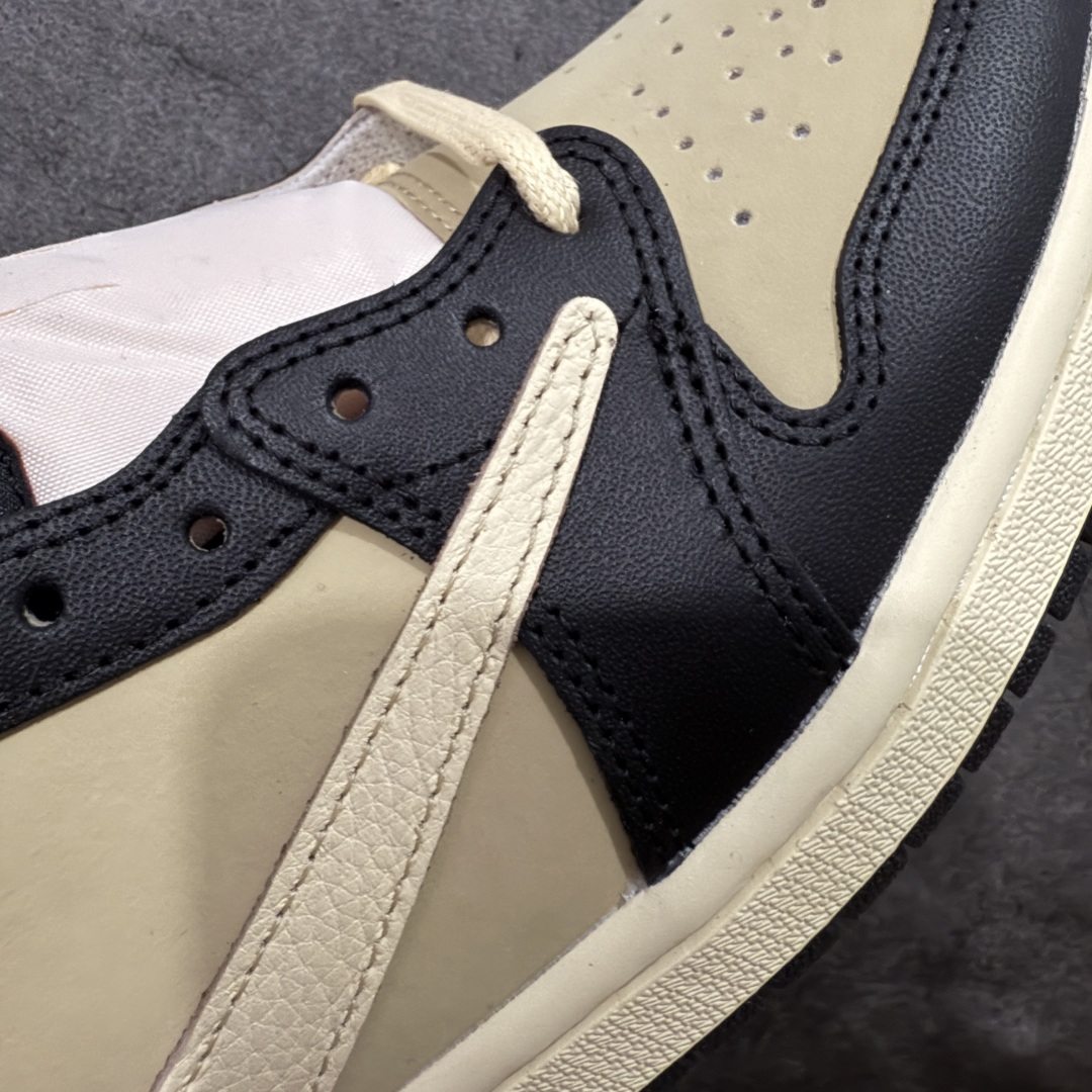 图片[4]-【原厂版】Air Jordan 1 x Travis Scott AJ1 x TS联名黑棕倒钩低帮 DM7866-201 超级强悍品质 可对比市场各大纯原版本 专业aj大厂出品 对细节的把控毋庸置疑 材料也是用最接近原鞋的头层皮料 所有地方都没有做到减配 原厂鞋楦打造完美鞋型 整体鞋型以及后跟做的弧度做的非常好 鞋带为原厂打蜡鞋带 粗细程度同步原鞋 裁片清洁度到位 无明显瑕疵毛边 免修产品 正确针车 该重针 该有尖角的地方都有做到 鞋价格非常香 转手可闭眼卖高价 到手各位就知道货有多好 绝对秒杀一切同价格货品 尺码：36-47.5-选品中心