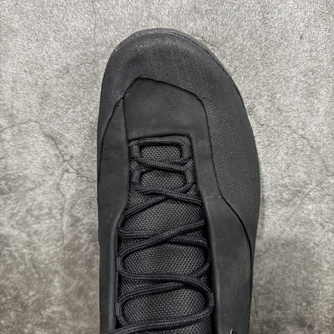 图片[5]-【莞产纯原】Arcteryx始祖鸟 Konseal Shoe 舒适 防滑耐磨透气支撑抓地 登山鞋 黑色 全鞋采用头层麂皮 耐磨防滑黄金V底 莞产高品质 区别市场通货 代购指定版本 原数据开发 不掉标 正确高频字体 鸟爪细节完美 区别市场公版货 错误字体货 中底带钢印上脚舒适轻便无负重感 四季百搭 始祖鸟 KONSEAL 轻量户外鞋，这双鞋，不仅仅可以穿着逛街上班，更可以穿着徒步旅游甚至攀岩！说实话，没多少人真的会去攀岩，经我们试穿，这双鞋，日常穿也是非常舒服轻便！搭配日常的衣服完全不违和！结构中底TPU底盘，保护双脚。配置3D模具保护双脚+一体化系带系统，鞋面防撕裂网布、TPU保护膜和牛巴革合成面料，喜欢放心入！这种类型的鞋子咱们家超难得遇到一次，喜欢一定不要错过 尺码：39-45-选品中心