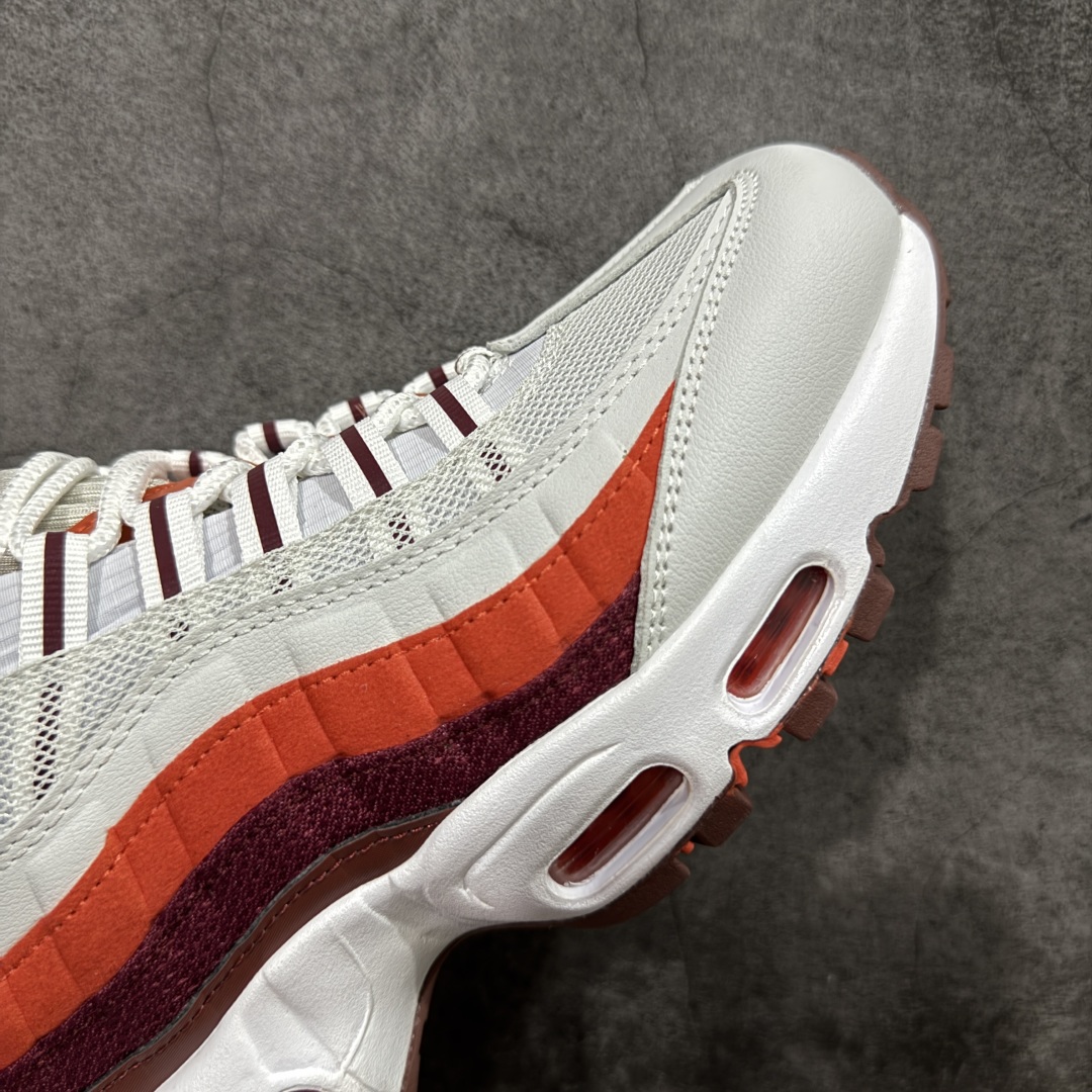 图片[6]-【PE版本】NK Air Max 95 OG 联名复古舒适气垫运动鞋 白红 DM0011-005 全部配色 原鞋开发生产 高度还原 一眼ZP既视感 男女鞋真标半码制 原楦原纸版数据开发 环保进口透气牛皮革材质 高弹EVA缓震中底组合开窗式Air气垫装置 外置防滑耐磨橡胶外底❗ 尺码： 40 40.5 41 42 42.5 43 44 44.5 45 46 47.5-选品中心