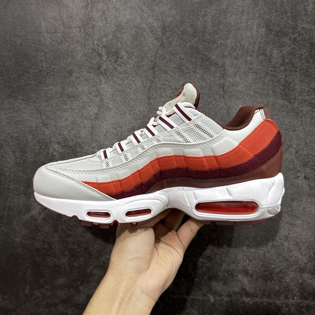 图片[2]-【PE版本】NK Air Max 95 OG 联名复古舒适气垫运动鞋 白红 DM0011-005 全部配色 原鞋开发生产 高度还原 一眼ZP既视感 男女鞋真标半码制 原楦原纸版数据开发 环保进口透气牛皮革材质 高弹EVA缓震中底组合开窗式Air气垫装置 外置防滑耐磨橡胶外底❗ 尺码： 40 40.5 41 42 42.5 43 44 44.5 45 46 47.5-选品中心
