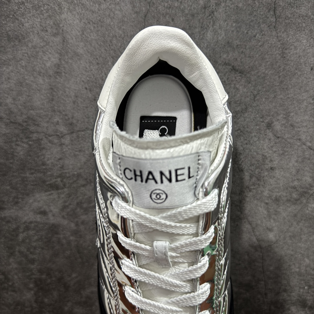 图片[8]-【莞产礼盒版本】Chanel 香奈儿最新菱格小球鞋 新款棒球鞋 莞产顶级纯原 官方最新花纹礼盒顶级包装官方同步 四季百搭 coco女孩必入 隐藏款网球鞋 秀气高级好看 非常舒适！ 鞋面原版定制胎牛油皮 牛反绒 原版进口透气绒布 小羊皮内里 原版开模碎钉钉橡胶 原厂TPU组合大底 尺码：35 36 37 38 39 40-选品中心