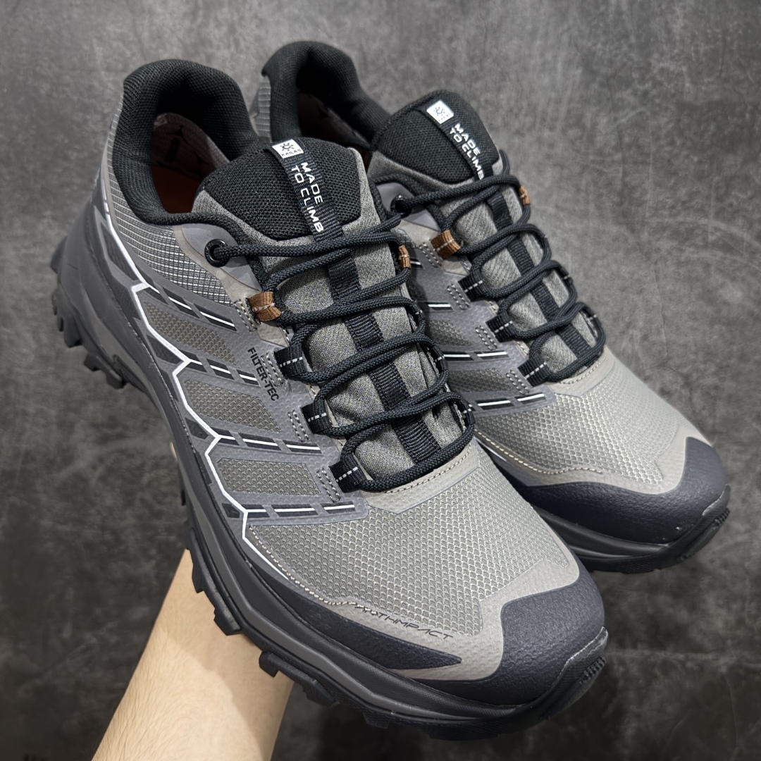 【GX纯原】凯乐石KAILAS 远征5 FLT 舒适简约经典登山 防滑耐磨防水 低帮 徒步鞋 市面唯一正确防泼水防水面料 正确防水内里布 真正做到内外防水 区别市场假防水 鞋面材质：运用耐磨防砂网布，能防止沙石进入鞋内，同时具备良好的透气性，可让脚部保持干爽。 \\t鞋底性能：搭载Vibram防滑耐磨大底，有出色的抓地力，仿鲨齿纹路设计，能应对各种复杂路面；鞋底还能提供良好的稳定性和支撑力，减少脚部疲劳。 \\t防水技术：采用FILTERTEC防水透气技术，防水指数高达8000mm H₂O，能有效防止雨水渗透，同时能保持脚面干爽。 \\t细节设计：鞋头采用橡胶防撞包边，保护脚趾免受伤害；鞋舌一体式设计，防止碎石泥沙进入；采用亚洲人脚型鞋楦设计，配合中腰包裹，提高舒适性。 适用场景：适合多日或单日轻装徒步，也可用于城市通勤，是一双兼顾户外与日常穿着的多功能鞋子。 尺码：40 41.5 42 42.5 43 44 44.5 45（女码第二轮出货）-选品中心