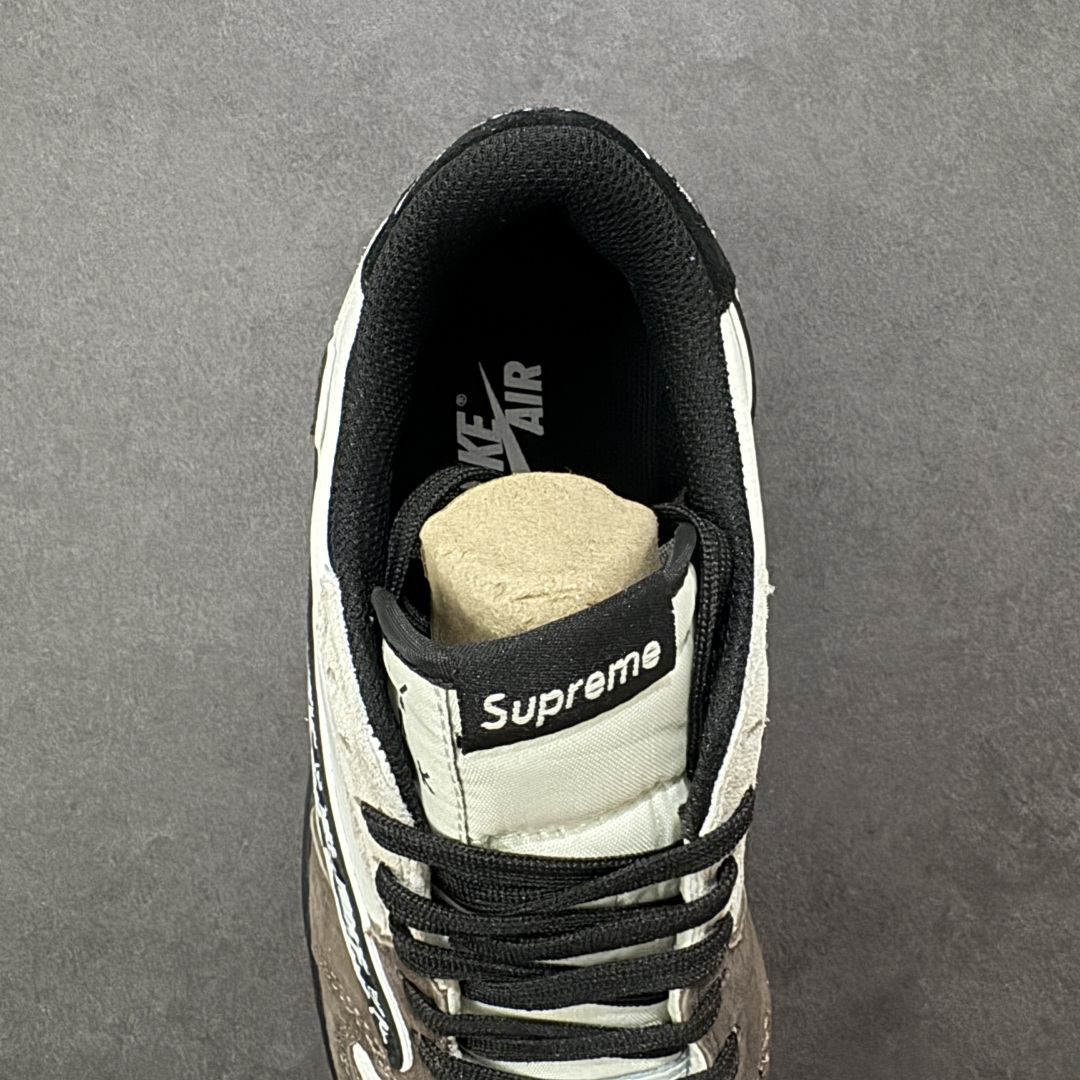 图片[7]-【定制版】Travis Scott x Fragment Design x Jordan Air Jordan 1 Low OG SP “Supreme联名——棕黑花勾” 多方联名合作融合了Travi翻毛蓝勾s Scott 独特的音乐风格，藤原浩个性的设计风格以及Jordan品牌的经典元素 使其成为一双具有独特身份和价值的鞋子 清新而立体的外观加上联名标识更突出了其独特身份 这种配色方案显示出活力和时尚感 在视觉上引人注目 鞋身的质感和细腻的细节处理使其显得高端而格调十足 这款“倒钩”联名是设计与创意完美结合 融合多方的个性风格是一款备受瞩目的潮流鞋款 低帮休闲板鞋 定制鞋盒 大厂纯原品质出货 超高清洁度 皮料切割干净无任何毛边 细节完美 货号：DZ5899-032 尺码：36 36.5 37.5 38 38.5 39 40 40.5 41 42 42.5 43 44 44.5 45 编码：HXSB330340-选品中心