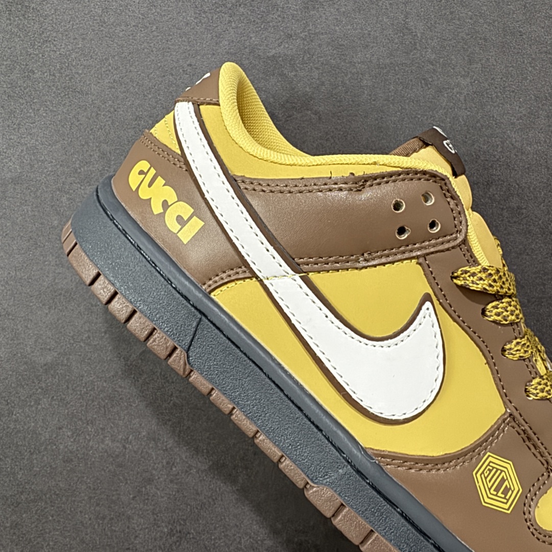 图片[6]-【定制版】Nike SB Dunk Low “古驰联名——双拼绿白勾” 高端定制 低帮休闲板鞋 定制鞋盒 大厂纯原品质出货 超高清洁度 皮料切割干净无任何毛边 细节完美 货号：DJ1988-001 尺码：36 36.5 37.5 38 38.5 39 40 40.5 41 42 42.5 43 44 44.5 45-选品中心