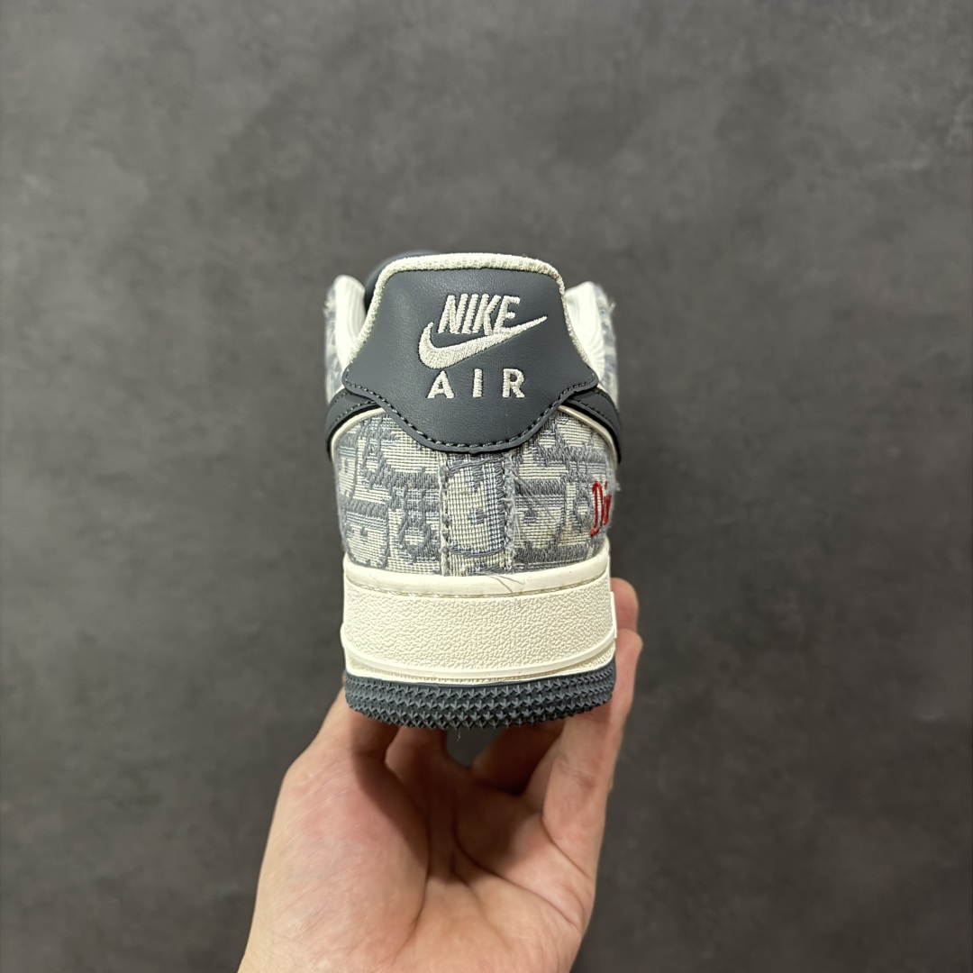 图片[4]-【公司级】Nike Air Force 1 \’07 Low “迪奥联名——花纹米灰红”空军一号 高端定制 低帮 运动鞋 休闲鞋 折边针车 工艺难度大 原楦头原纸板 原装鞋盒 定制五金配件 内置全掌气垫 原厂鞋底 货号：MZ9588-807 尺码：36 36.5 37.5 38 38.5 39 40 40.5 41 42 42.5 43 44 44.5 45 编码：HXSB310320-选品中心