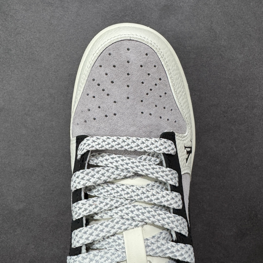 图片[7]-【定制版】Nike SB Dunk Low“LV联名——白灰黑” 高端定制 低帮休闲板鞋 定制鞋盒 Ortholite鞋垫透气防臭 大厂纯原品质出货 超高清洁度 皮料切割干净无任何毛边 细节完美 货号：YF9511-904 尺码： 36 36.5 37.5 38 38.5 39 40 40.5 41 42 42.5 43 44 44.5 45-选品中心