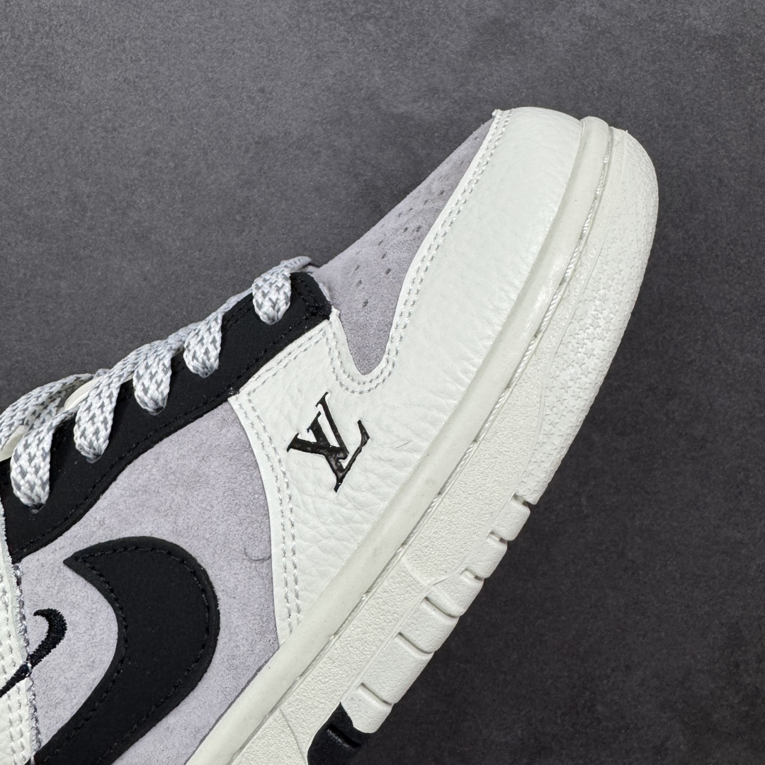 图片[5]-【定制版】Nike SB Dunk Low“LV联名——白灰黑” 高端定制 低帮休闲板鞋 定制鞋盒 Ortholite鞋垫透气防臭 大厂纯原品质出货 超高清洁度 皮料切割干净无任何毛边 细节完美 货号：YF9511-904 尺码： 36 36.5 37.5 38 38.5 39 40 40.5 41 42 42.5 43 44 44.5 45-选品中心