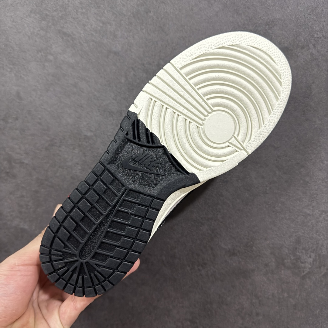 图片[9]-【定制版】Nike SB Dunk Low“LV联名——白灰黑” 高端定制 低帮休闲板鞋 定制鞋盒 Ortholite鞋垫透气防臭 大厂纯原品质出货 超高清洁度 皮料切割干净无任何毛边 细节完美 货号：YF9511-904 尺码： 36 36.5 37.5 38 38.5 39 40 40.5 41 42 42.5 43 44 44.5 45-选品中心