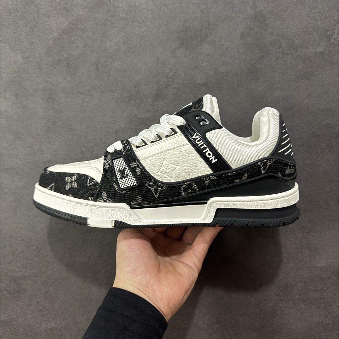 图片[2]-【GQ福利】LV Trainer 系列 经典低帮系带休闲运动百搭板鞋 原包装 原产高性价比 采用皮革鞋面材质 内里小羊皮打造及去味海玻璃脚垫，空胶工艺，外置耐磨橡胶大底 外贸客订回流 白菜价跑量 尺码：36-46-选品中心