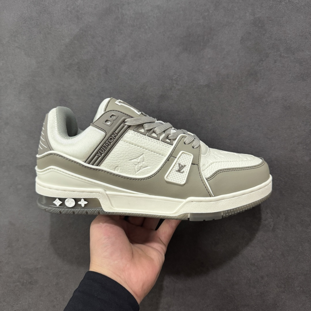 图片[5]-【GQ福利】LV Trainer 系列 经典低帮系带休闲运动百搭板鞋 原包装 原产高性价比 采用皮革鞋面材质 内里小羊皮打造及去味海玻璃脚垫，空胶工艺，外置耐磨橡胶大底 外贸客订回流 白菜价跑量 尺码：36-46-选品中心