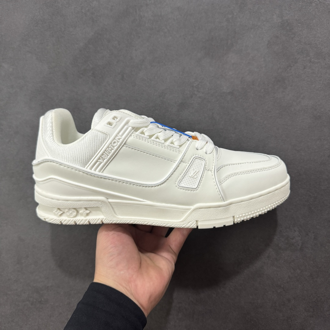 图片[3]-【GQ福利】LV Trainer 系列 经典低帮系带休闲运动百搭板鞋 原包装 原产高性价比 采用皮革鞋面材质 内里小羊皮打造及去味海玻璃脚垫，空胶工艺，外置耐磨橡胶大底 外贸客订回流 白菜价跑量 尺码：36-46-选品中心