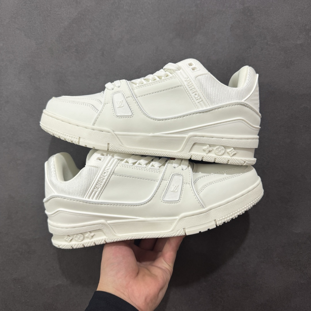 图片[3]-【GQ福利】LV Trainer 系列 经典低帮系带休闲运动百搭板鞋 原包装 原产高性价比 采用皮革鞋面材质 内里小羊皮打造及去味海玻璃脚垫，空胶工艺，外置耐磨橡胶大底 外贸客订回流 白菜价跑量 尺码：36-46-选品中心