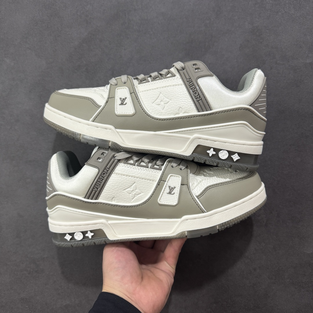 图片[5]-【GQ福利】LV Trainer 系列 经典低帮系带休闲运动百搭板鞋 原包装 原产高性价比 采用皮革鞋面材质 内里小羊皮打造及去味海玻璃脚垫，空胶工艺，外置耐磨橡胶大底 外贸客订回流 白菜价跑量 尺码：36-46-选品中心