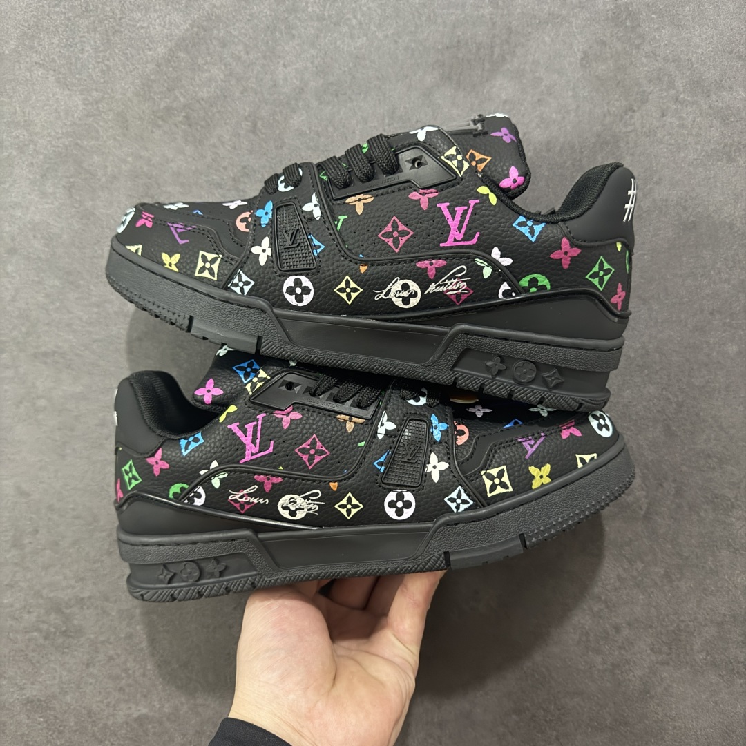 图片[14]-【GQ福利】LV Trainer 系列 经典低帮系带休闲运动百搭板鞋 原包装 原产高性价比 采用皮革鞋面材质 内里小羊皮打造及去味海玻璃脚垫，空胶工艺，外置耐磨橡胶大底 外贸客订回流 白菜价跑量 尺码：36-46-选品中心