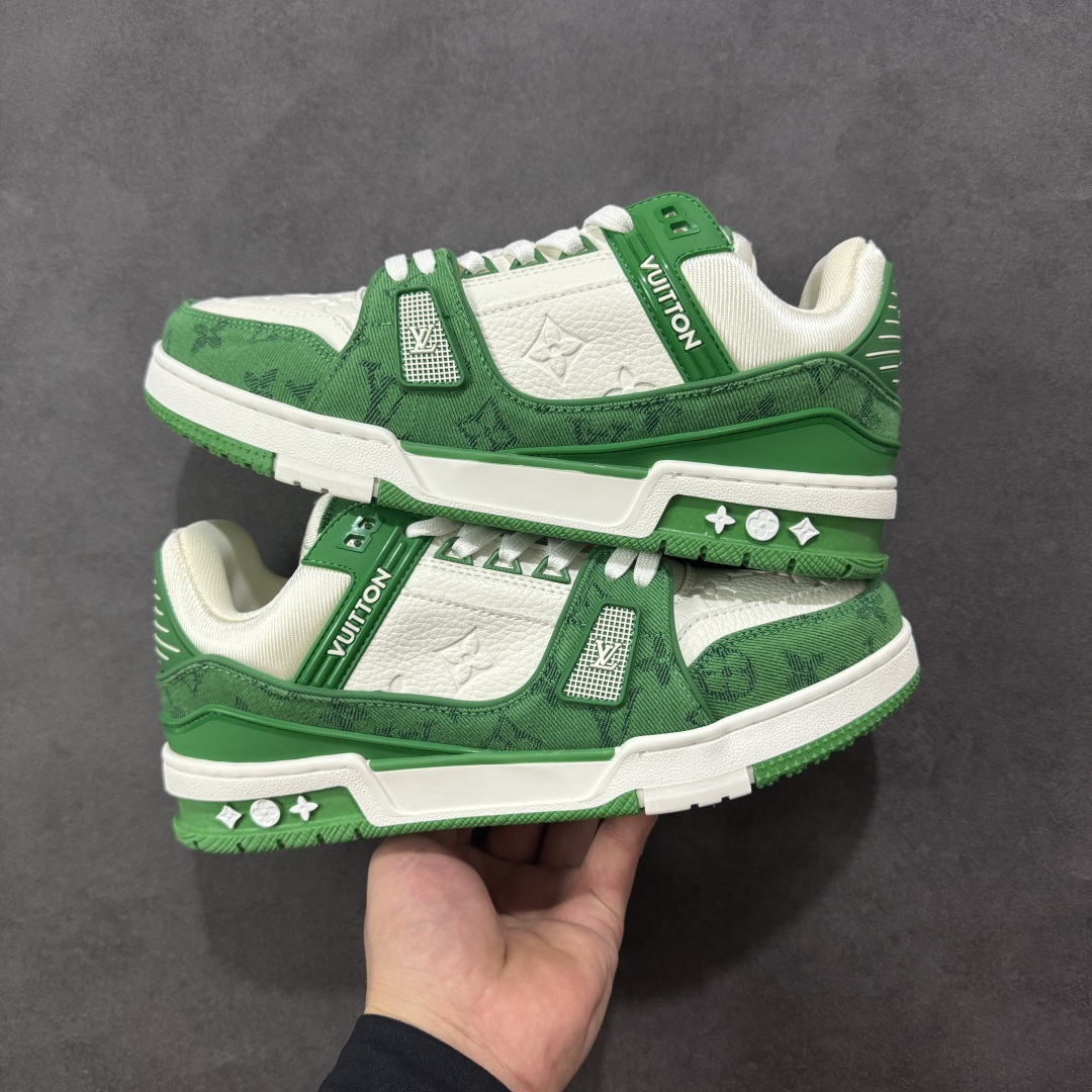 图片[6]-【GQ福利】LV Trainer 系列 经典低帮系带休闲运动百搭板鞋 原包装 原产高性价比 采用皮革鞋面材质 内里小羊皮打造及去味海玻璃脚垫，空胶工艺，外置耐磨橡胶大底 外贸客订回流 白菜价跑量 尺码：36-46-选品中心