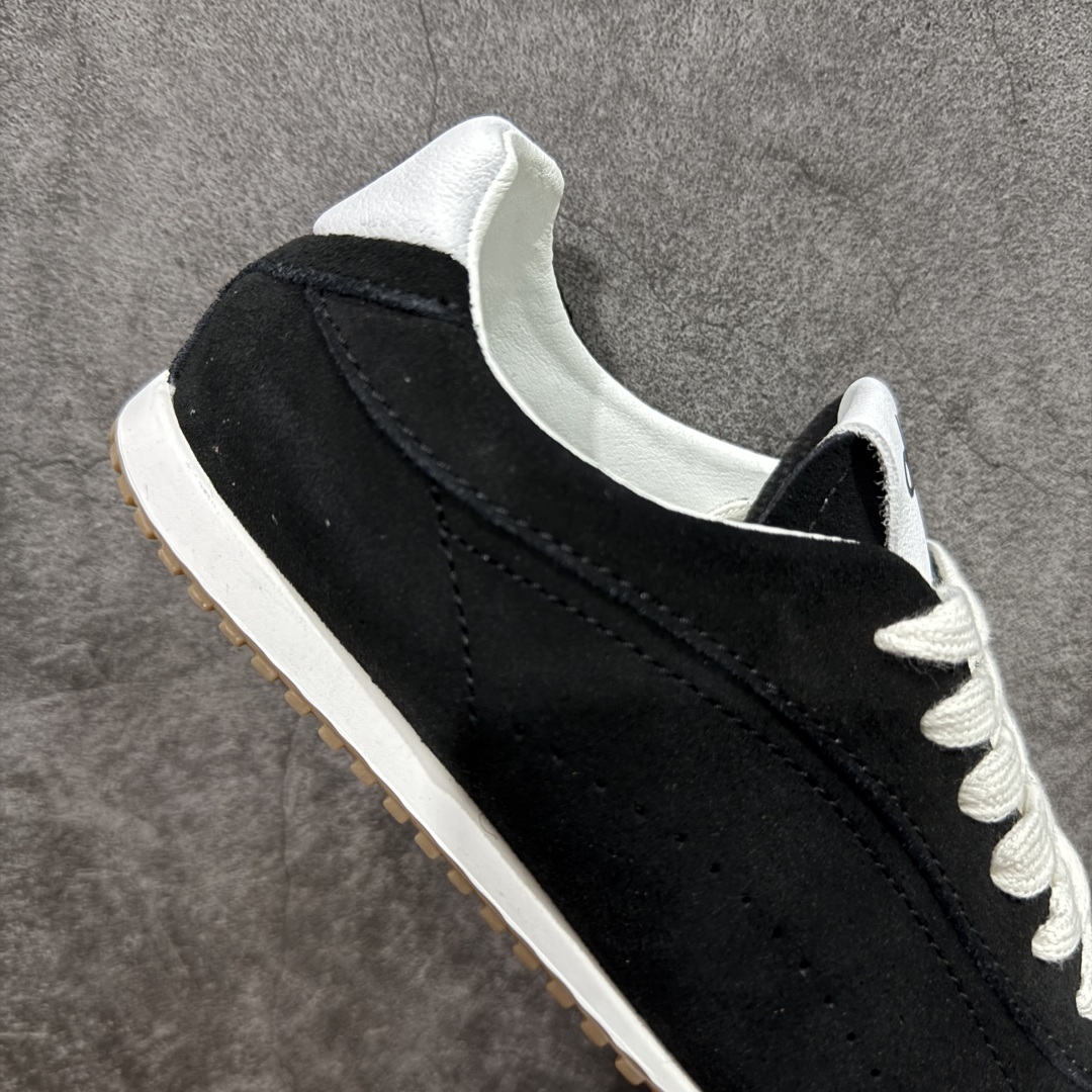 图片[7]-【Top版本】Alo yoga Sunset 舒适生活休闲鞋 原材料 版型完美 高品质 品牌故事Alo Yoga于2007年创立于洛杉矶，意在传播有意识的运动，同时激发人们的健康识与创造力。品牌的核心理念在于制作能够带来完美体验的瑜伽服饰与功能性单品，让有意识的运动融入并改变生活。Alo Yoga将其设计延伸到日常服饰概念，坚持不懈地捕捉当代时尚潮流，将品牌的运动美学理念、精致前卫的设计与舒适功能面料完美结合。与此同时，Alo Yoga的设计受到了时尚界人士与名人们的追捧，Talor Swift、Kendall Jenner等街拍照片中都曾出现品牌不同单品的身影。 尺码：36 – 45-选品中心