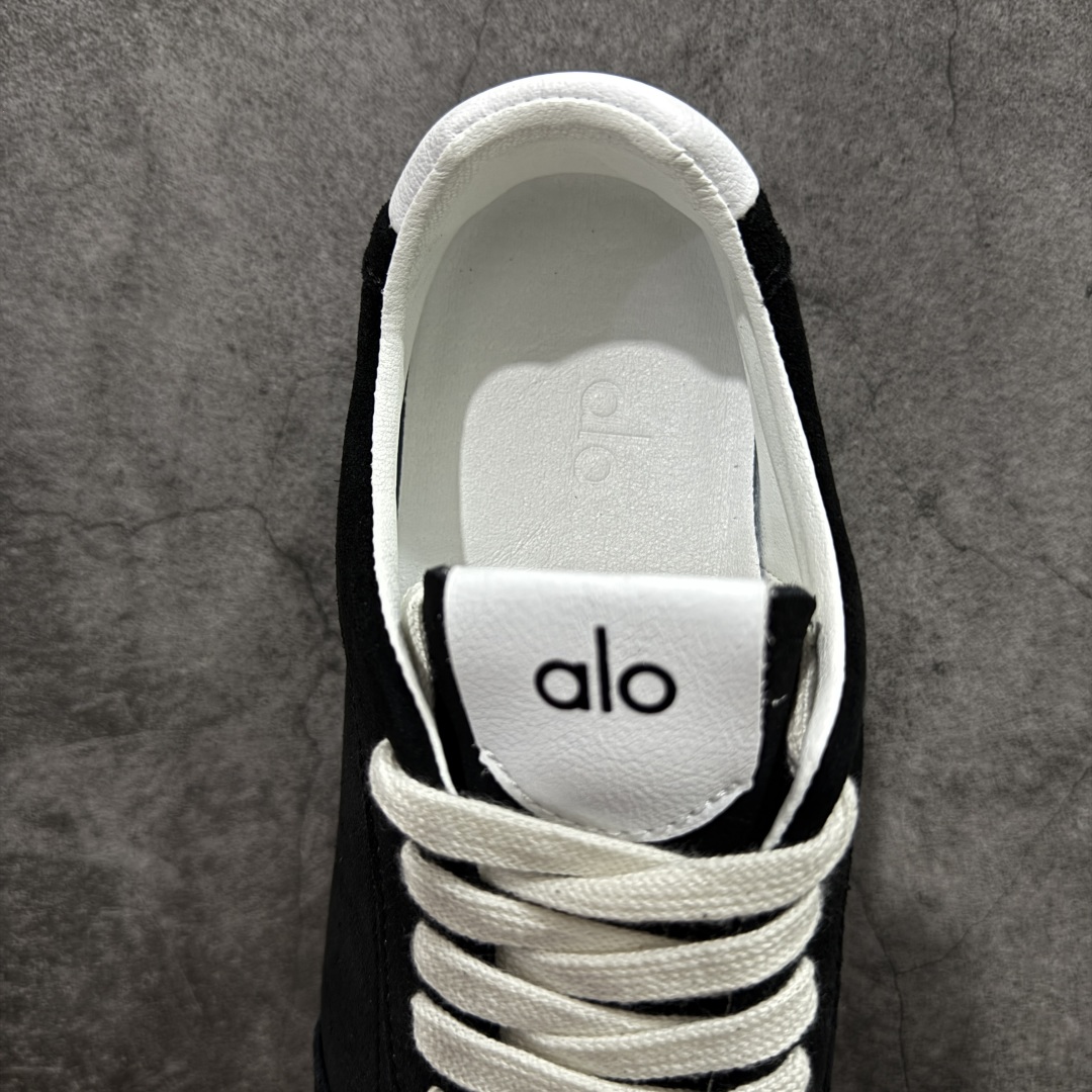 图片[8]-【Top版本】Alo yoga Sunset 舒适生活休闲鞋 原材料 版型完美 高品质 品牌故事Alo Yoga于2007年创立于洛杉矶，意在传播有意识的运动，同时激发人们的健康识与创造力。品牌的核心理念在于制作能够带来完美体验的瑜伽服饰与功能性单品，让有意识的运动融入并改变生活。Alo Yoga将其设计延伸到日常服饰概念，坚持不懈地捕捉当代时尚潮流，将品牌的运动美学理念、精致前卫的设计与舒适功能面料完美结合。与此同时，Alo Yoga的设计受到了时尚界人士与名人们的追捧，Talor Swift、Kendall Jenner等街拍照片中都曾出现品牌不同单品的身影。 尺码：36 – 45-选品中心