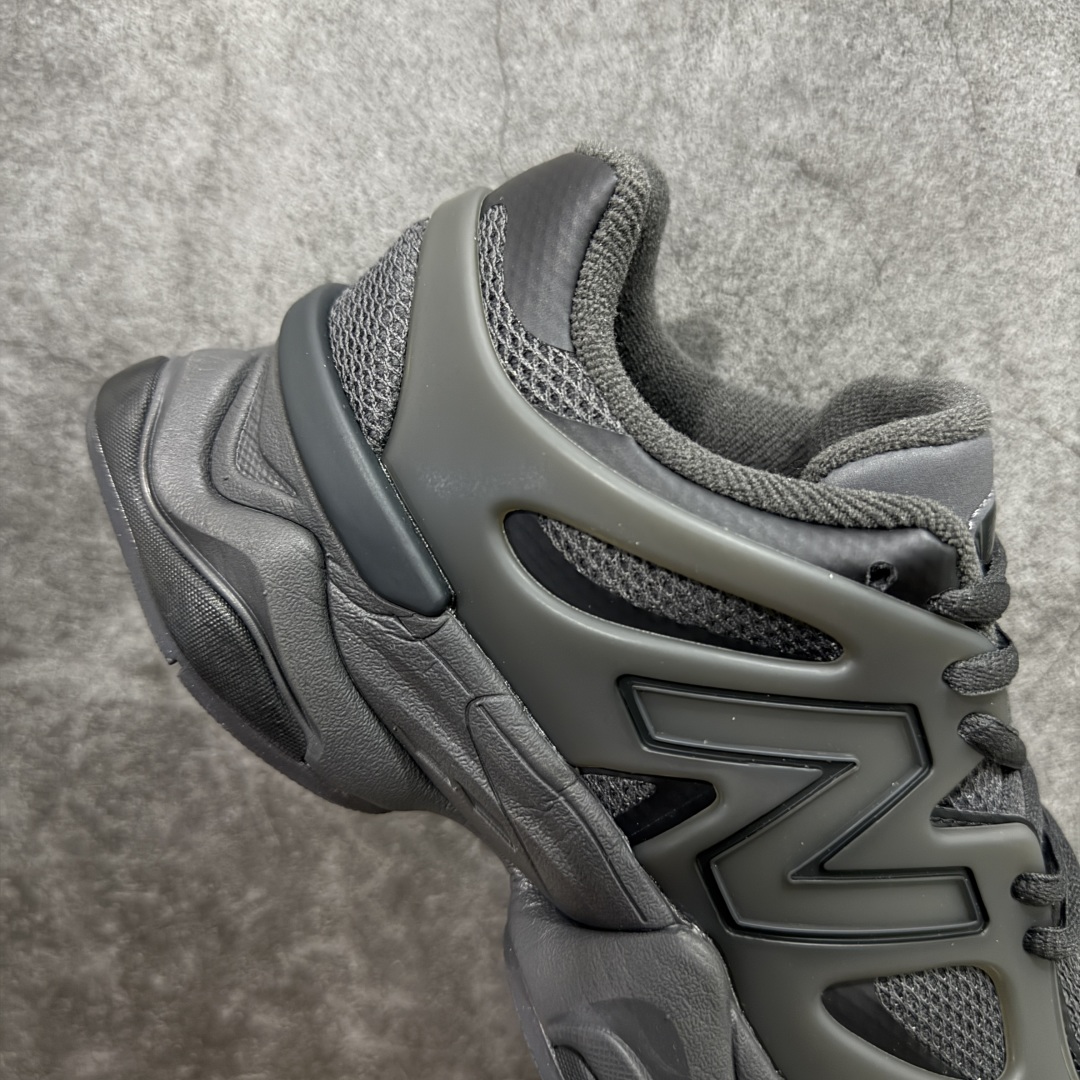 图片[7]-【纯原版】 New Balance NB9060 联名款 复古休闲运动慢跑鞋 灰色 U9060IAA 全套原楦原纸板原厂数据开发 进口三明治网面 原装进口翻毛皮料正确绒感卡色 正确中底拉帮中底网布细节 原厂标裁 带紫光防伪 定制后跟透明水晶模块 冲裁组合 大底贴合程度胶水上色把控完美 整洁度挑战全网艺术家 多道序QC把关品质完善 匠心打造 耗时两个月开发完成 工艺极其复杂难度可想而知 新开独立私模大底 全网唯一正确六层组合大底 高端零售专供产物 尺码：36 37 37.5 38 38.5 39 40 40.5 41 42 42.5 43 44 45 46.5-选品中心