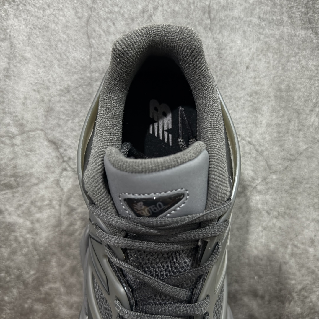 图片[8]-【纯原版】 New Balance NB9060 联名款 复古休闲运动慢跑鞋 灰色 U9060IAA 全套原楦原纸板原厂数据开发 进口三明治网面 原装进口翻毛皮料正确绒感卡色 正确中底拉帮中底网布细节 原厂标裁 带紫光防伪 定制后跟透明水晶模块 冲裁组合 大底贴合程度胶水上色把控完美 整洁度挑战全网艺术家 多道序QC把关品质完善 匠心打造 耗时两个月开发完成 工艺极其复杂难度可想而知 新开独立私模大底 全网唯一正确六层组合大底 高端零售专供产物 尺码：36 37 37.5 38 38.5 39 40 40.5 41 42 42.5 43 44 45 46.5-选品中心