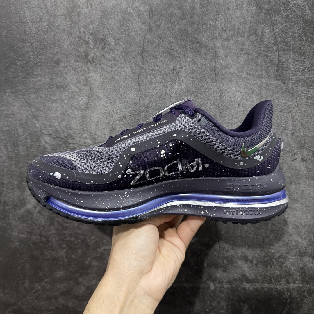 图片[2]-【S版纯原】Nike Pegasus Premium Airscape 舒适百搭减震防滑耐磨透气 低帮跑步鞋 深绿泼墨 IH0861-500    低帮跑步鞋，简约又不失活力，上脚超吸睛。  它不仅颜值高，性能更是一绝！  全掌气垫科技，减震防滑超耐磨，每一步都能感受到强劲回弹，给双脚舒适支撑。  透气鞋面，跑步时双脚也能自由呼吸。    #独家原包 原底原料 开模打造  #原厂鞋标 高精密准度  #原楦原纸板开发 匹配原版98%以上  #后跟弧度 正确呈现  #原厂皮料 质感无敌  #皮料切割干净 无任何毛边 清洁度细节完美    尺码：35.5-46-选品中心