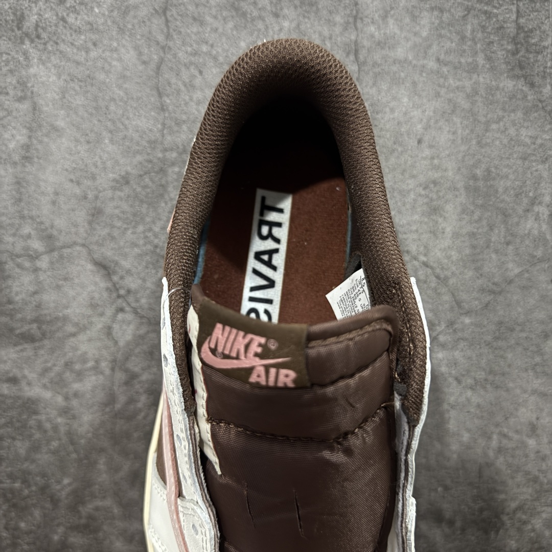 图片[8]-【原厂版】Air Jordan 1 x Travis Scott AJ1 x TS联名绿黑倒钩低帮 DZ4137-206 超级强悍品质 可对比市场各大纯原版本 专业aj大厂出品 对细节的把控毋庸置疑 材料也是用最接近原鞋的头层皮料 所有地方都没有做到减配 原厂鞋楦打造完美鞋型 整体鞋型以及后跟做的弧度做的非常好 鞋带为原厂打蜡鞋带 粗细程度同步原鞋 裁片清洁度到位 无明显瑕疵毛边 免修产品 正确针车 该重针 该有尖角的地方都有做到 鞋价格非常香 转手可闭眼卖高价 到手各位就知道货有多好 绝对秒杀一切同价格货品 尺码：36-47.5-选品中心