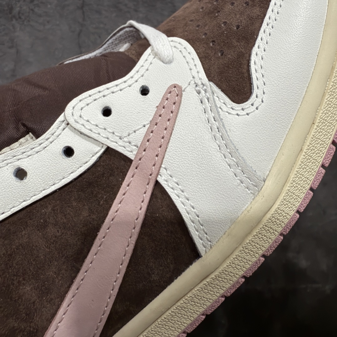 图片[4]-【原厂版】Air Jordan 1 x Travis Scott AJ1 x TS联名绿黑倒钩低帮 DZ4137-206 超级强悍品质 可对比市场各大纯原版本 专业aj大厂出品 对细节的把控毋庸置疑 材料也是用最接近原鞋的头层皮料 所有地方都没有做到减配 原厂鞋楦打造完美鞋型 整体鞋型以及后跟做的弧度做的非常好 鞋带为原厂打蜡鞋带 粗细程度同步原鞋 裁片清洁度到位 无明显瑕疵毛边 免修产品 正确针车 该重针 该有尖角的地方都有做到 鞋价格非常香 转手可闭眼卖高价 到手各位就知道货有多好 绝对秒杀一切同价格货品 尺码：36-47.5-选品中心