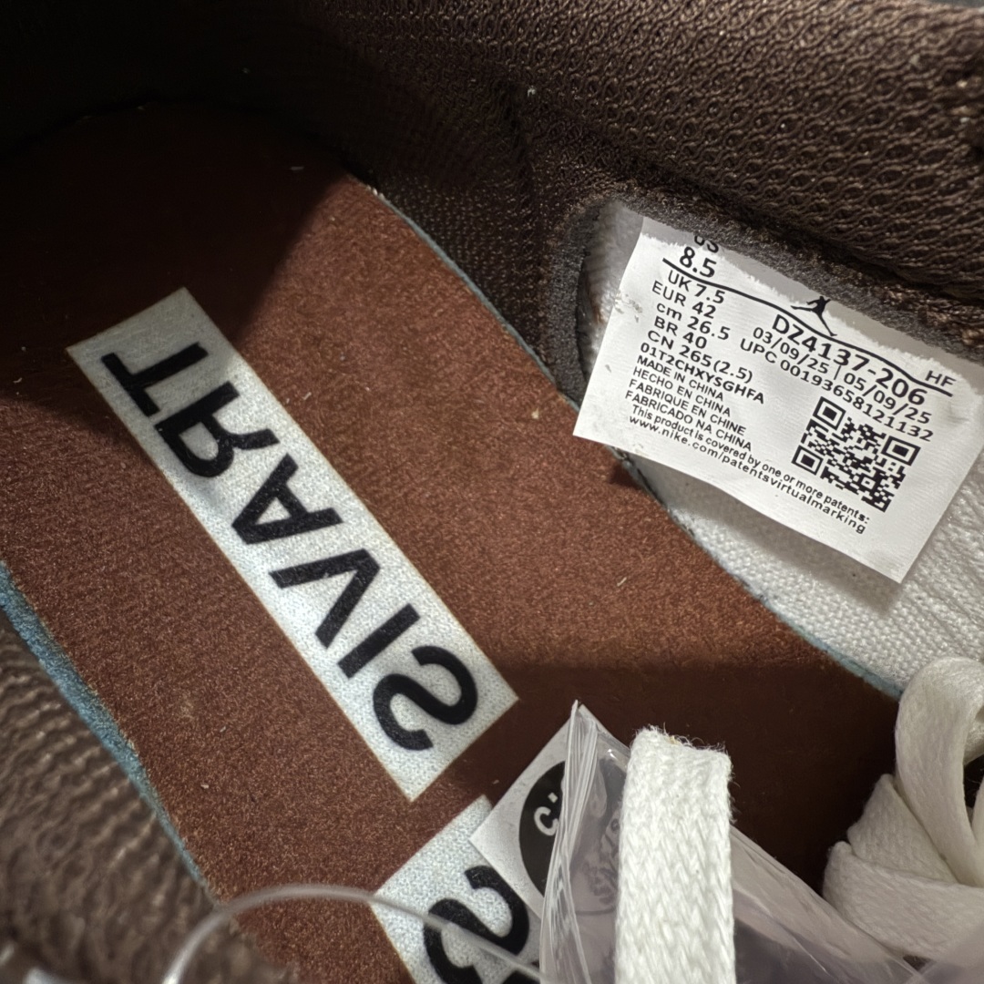 图片[7]-【原厂版】Air Jordan 1 x Travis Scott AJ1 x TS联名绿黑倒钩低帮 DZ4137-206 超级强悍品质 可对比市场各大纯原版本 专业aj大厂出品 对细节的把控毋庸置疑 材料也是用最接近原鞋的头层皮料 所有地方都没有做到减配 原厂鞋楦打造完美鞋型 整体鞋型以及后跟做的弧度做的非常好 鞋带为原厂打蜡鞋带 粗细程度同步原鞋 裁片清洁度到位 无明显瑕疵毛边 免修产品 正确针车 该重针 该有尖角的地方都有做到 鞋价格非常香 转手可闭眼卖高价 到手各位就知道货有多好 绝对秒杀一切同价格货品 尺码：36-47.5-选品中心