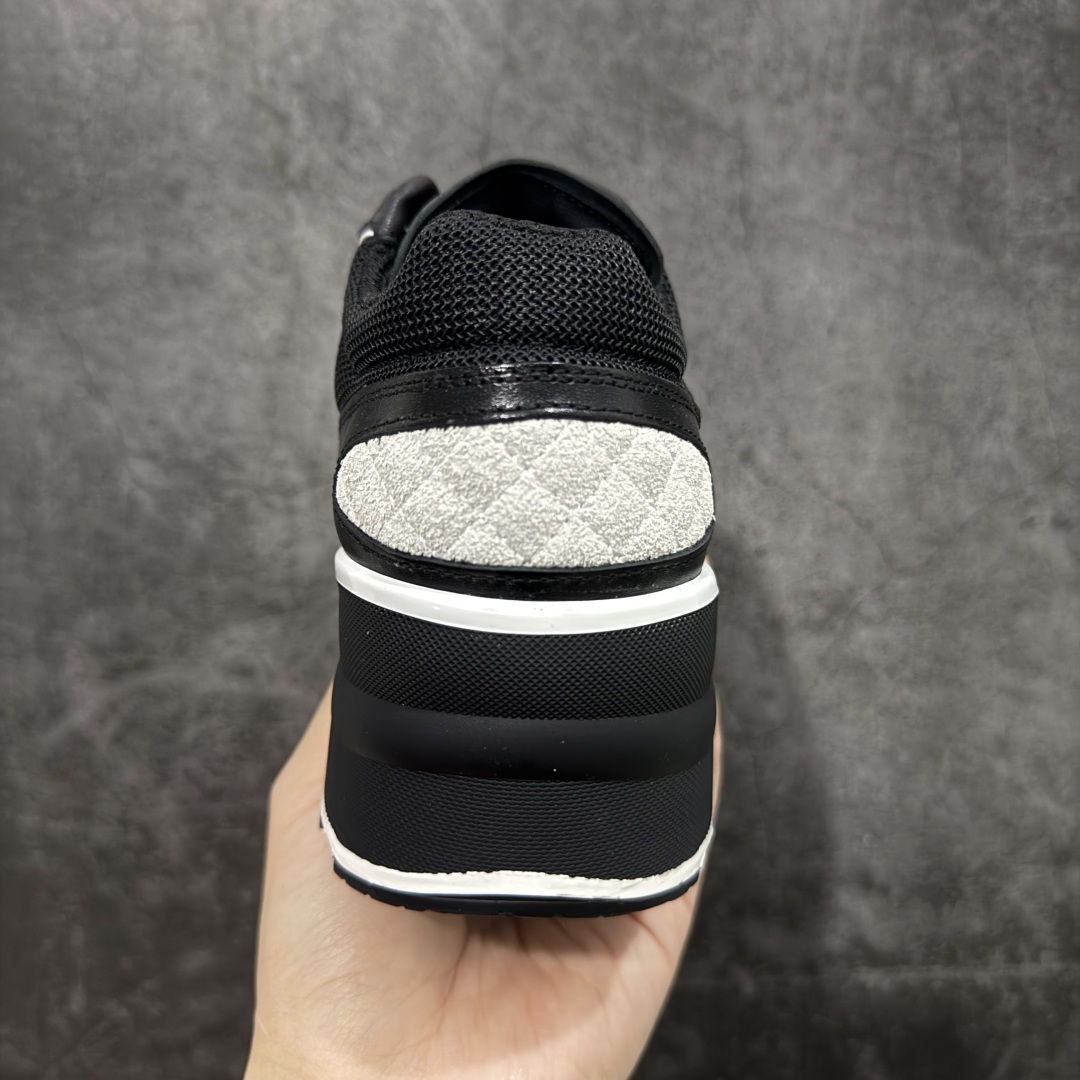 图片[4]-【莞顶礼盒版】CHANEL香奈儿25K 高跟运动鞋 全套官方统一礼盒顶级包装‼️ 拼色熊猫鞋必备爆款超级耐看，粗跟稳步增高 跟高4公分 秒变大长腿🦵 #运动休闲鞋 #老爹鞋 #厚底休闲鞋 #小香 #情侣老爹鞋 #休闲鞋穿搭 #香奈儿鞋 #chanel鞋 #运动鞋 #熊猫鞋 采用鞋面进口拼色小牛皮 内里进口透气网 大底采用TPU耐磨 颜色：黑色 白色 尺码：35 36 37 38 39 40-选品中心