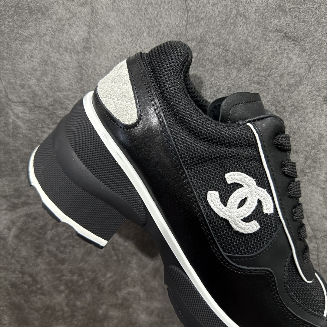 图片[7]-【莞顶礼盒版】CHANEL香奈儿25K 高跟运动鞋 全套官方统一礼盒顶级包装‼️ 拼色熊猫鞋必备爆款超级耐看，粗跟稳步增高 跟高4公分 秒变大长腿🦵 #运动休闲鞋 #老爹鞋 #厚底休闲鞋 #小香 #情侣老爹鞋 #休闲鞋穿搭 #香奈儿鞋 #chanel鞋 #运动鞋 #熊猫鞋 采用鞋面进口拼色小牛皮 内里进口透气网 大底采用TPU耐磨 颜色：黑色 白色 尺码：35 36 37 38 39 40-选品中心