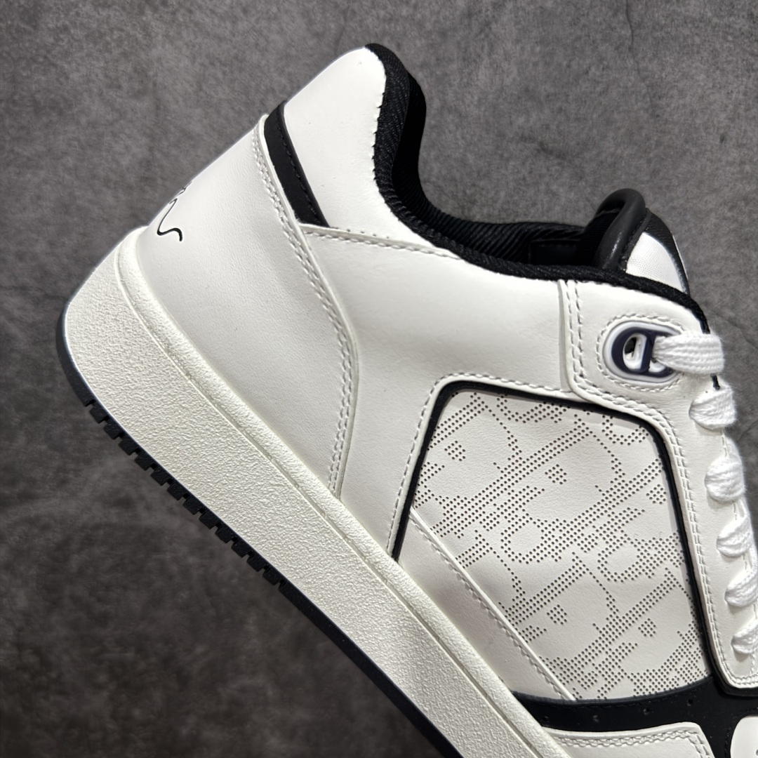 图片[7]-【莞产礼盒版】2025s Dior迪奥B27系列市面顶级版本出货‼ 全新礼盒包装版本 市面为数不多的“真正原鞋拆解开发”选材耗时就半个多月 进口原厂皮料 无色差细节拉满 敢与AJ大迪奥相媲美，由意大利工坊匠心打造，黄俊捷、林一等各大明星、网红博主争先上脚且全国各大专柜一鞋难求💥鞋面牛皮拼接D印花LOGO✔内里进口网布、TPU大底以别具一格的立体效果，展现摩登优雅格调，高街潮流搭配必备潮品。 码数39-45-选品中心