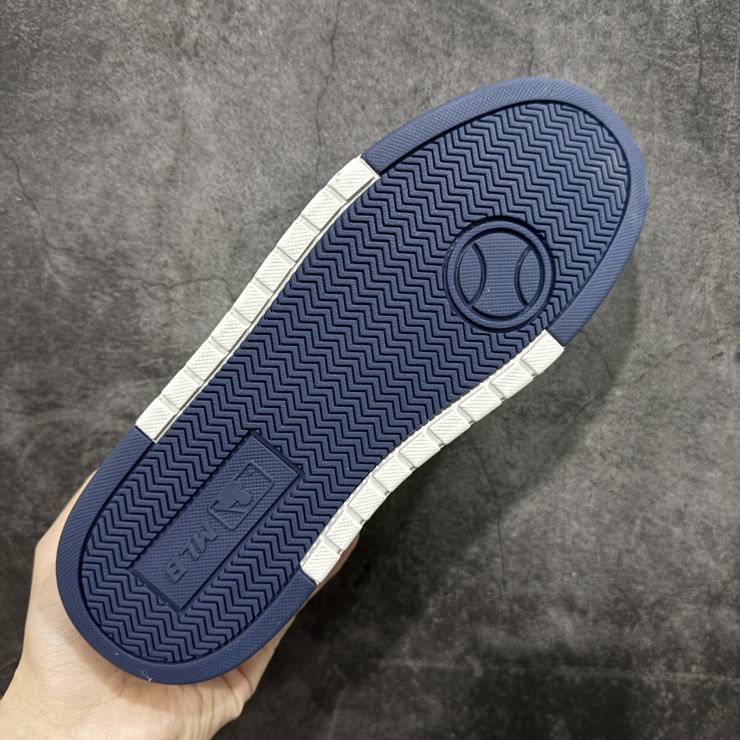 图片[9]-【纯原M版】MLB Chunky Liner Basic NY复古印花学长鞋系列低帮轻量增高厚底百搭休闲运动慢跑鞋板鞋 Korea韩国联名NY美国榄球纽约洋基队限定 韩国代购专供 顶级品质 MLB专用菱形双针中底布 重点细节中底布带注胶孔 原盒原标 全套原楦原纸板原厂数据开发 中韩文保养标贴 绿色防霉片 平台代购专供 独家一比一RB+MD组合大底 高频后跟小人Logo精准对位立体饱满 正确网布加超迁鞋面 转印中底走线紧密 转印Logo工艺表层防刮不掉色 尺码：35 36 36.5 37.5 38 38.5 39 40 40.5 41 42 42.5 43 44 44.5 45-选品中心