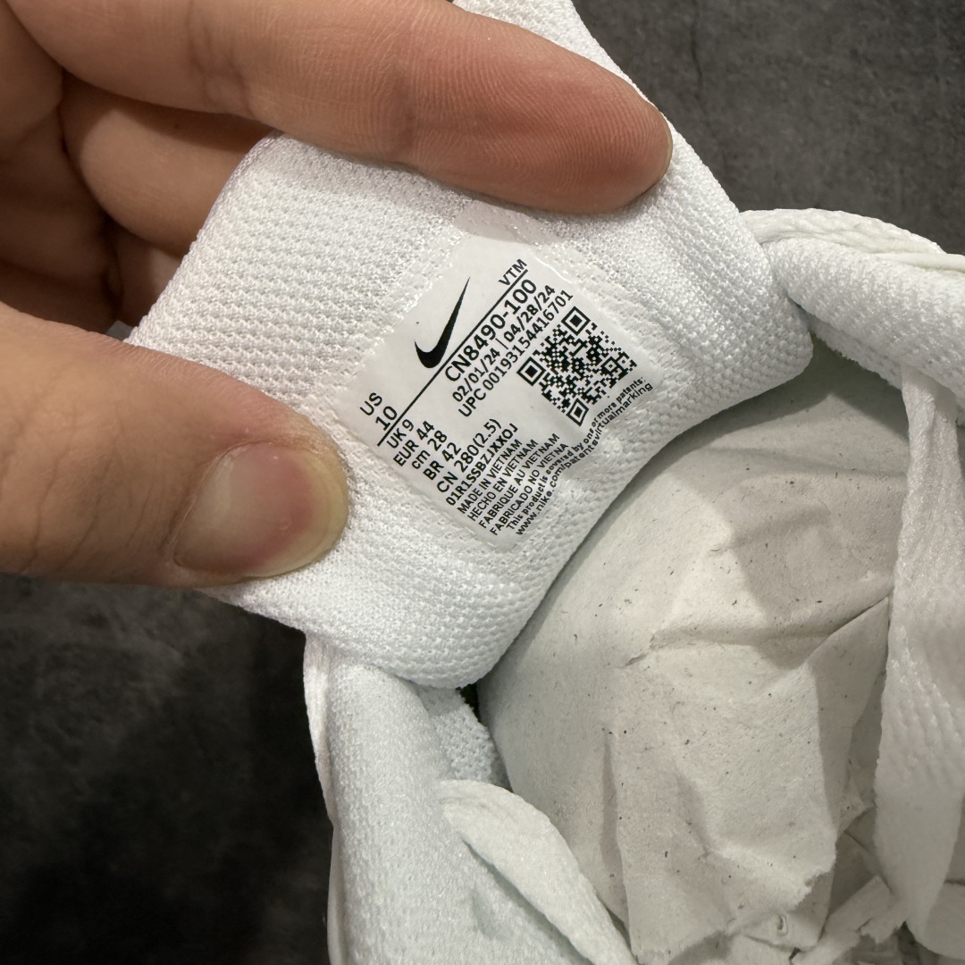 图片[7]-【顶级芯片版】Nike Air Max 90 舒适 复古 合成革减震防滑透气 低帮 休闲跑步鞋 全白纯白 CN8490-100 鞋舌标可扫码 海外欧州过验版 原纸版原楦头 顶级90款问市 开发数月 原版开发 多道QC质检 鞋型完美复刻 原厂级别工艺 正确色卡 正确气垫蓝光 正确大底 独家私模 采用进口头层牛皮拼接 定位高端市场 行业标杆工艺 尺码：40 40.5 41 42 42.5 43 44 44.5 45 46-选品中心