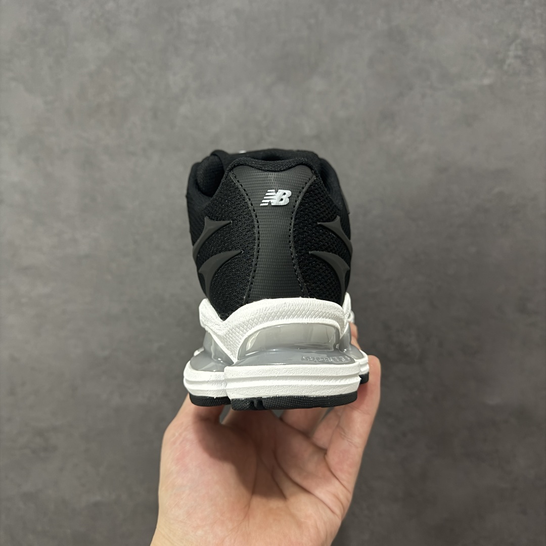 图片[4]-【公司级】New Balance 新百伦 NB20005 网面休闲跑步鞋 复古还要机能，NB官方重磅新品。一款融合复古设计与现代科技的跑鞋，以其经典的造型和舒适脚感，成为2025年复古潮流爱好的推荐单品。 极具视觉冲击力的5根ABZORB单元，以及无缝鞋面的设计，加上3M反光材质的装饰，比之前推出的9060系列更夸张，更具未来感。 货号：U20005UB 尺码：36-45-选品中心