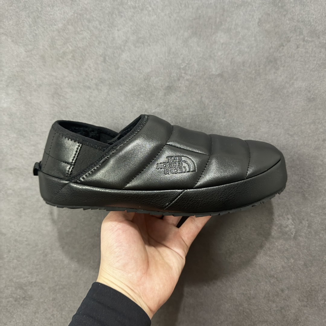 【公司级】The North Face/TNF/北面/乐斯菲斯 家居棉鞋 逛街休闲鞋 ，男女鞋采用尼龙布填充棉鞋面材质，内嵌毛绒里衬和鞋垫,保暖锁热，外置防滑耐磨橡胶底片❗️户外轻旅者鞋履,著名户外品牌-北面The North Face THERMOBALL™ TRACTION MULE V 牵引5代系列户外穆勒风舒适保暖休闲运动踩跟便鞋 类型：男女鞋 尺码：36 37 38 39 40 41 42 43 44 45-选品中心