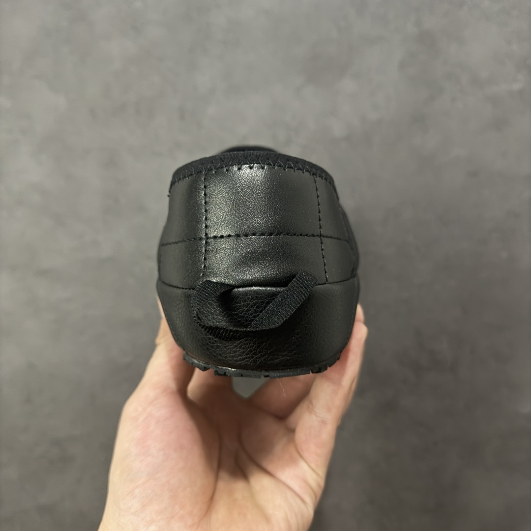 图片[4]-【公司级】The North Face/TNF/北面/乐斯菲斯 家居棉鞋 逛街休闲鞋 ，男女鞋采用尼龙布填充棉鞋面材质，内嵌毛绒里衬和鞋垫,保暖锁热，外置防滑耐磨橡胶底片❗️户外轻旅者鞋履,著名户外品牌-北面The North Face THERMOBALL™ TRACTION MULE V 牵引5代系列户外穆勒风舒适保暖休闲运动踩跟便鞋 类型：男女鞋 尺码：36 37 38 39 40 41 42 43 44 45-选品中心