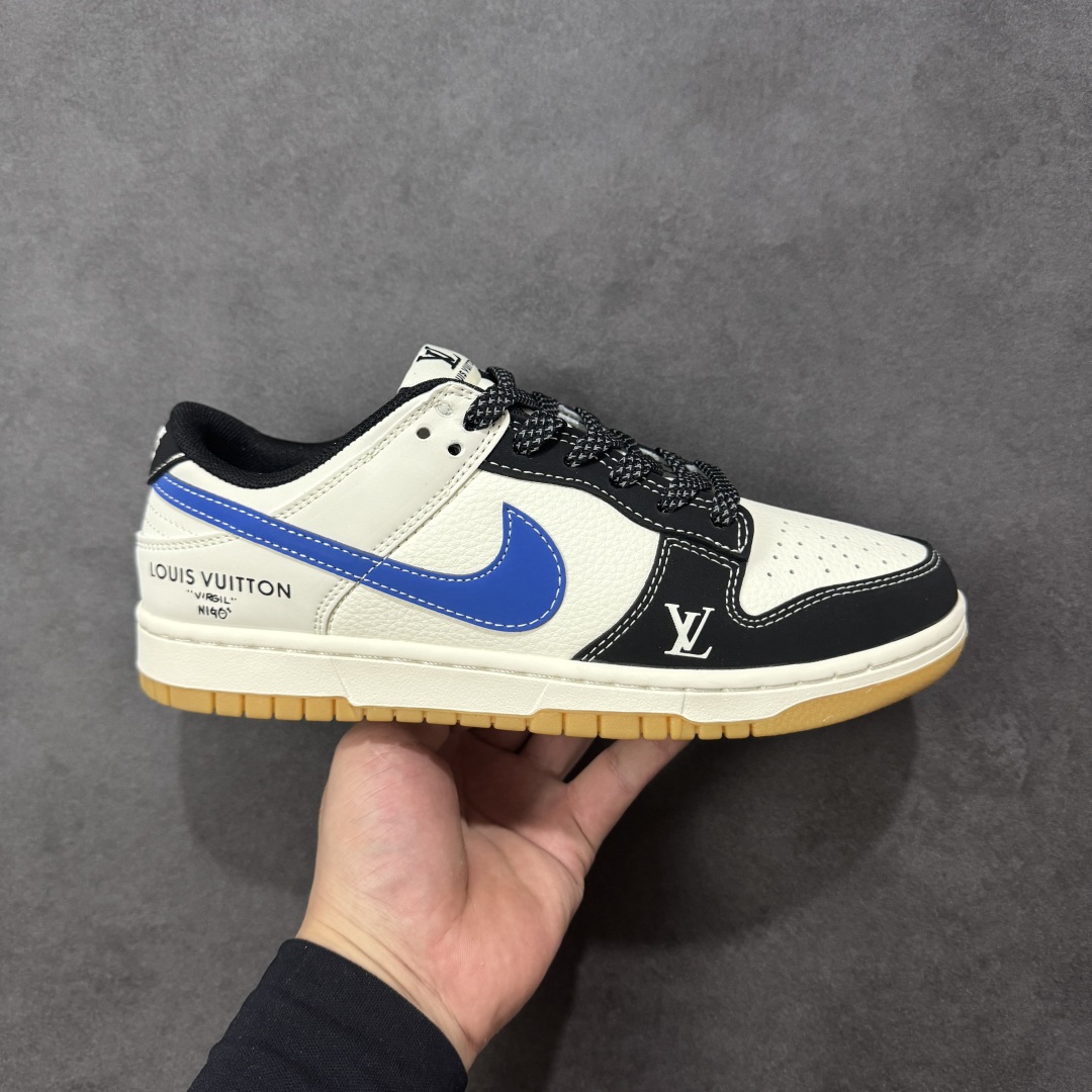 【定制版】Nike SB Dunk Low LV联名 米黑篮生胶 周年高端定制 低帮休闲板鞋 JP1628-003  #定制鞋盒 大厂纯原品质出货 超高清洁度 皮料切割干净无任何毛边 细节完美   尺码：36 36.5 37.5 38 38.5 39 40 40.5 41 42 42.5 43 44 44.5 45 编码：HXSB330340-选品中心