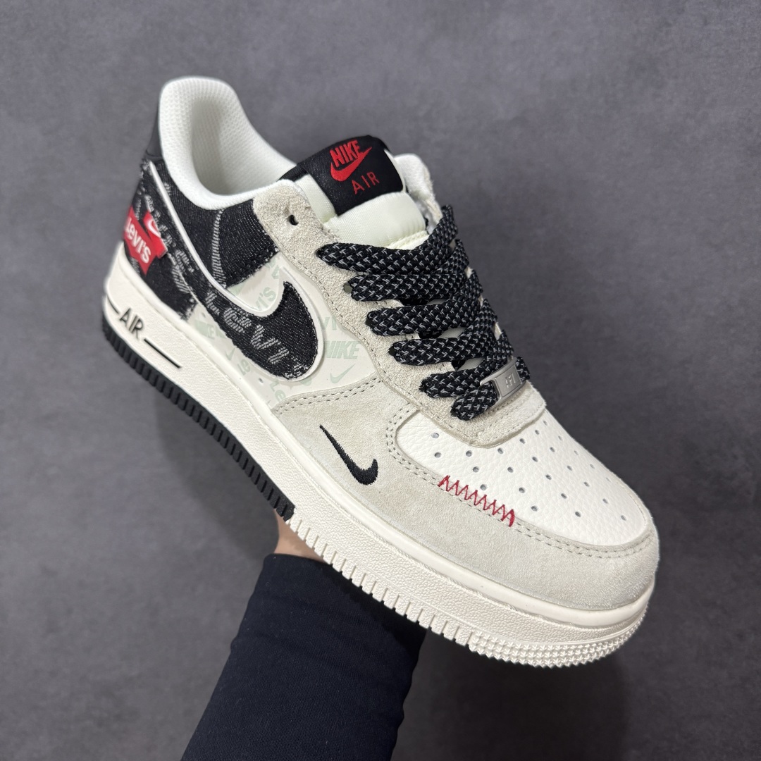 图片[3]-【定制版】Nike Air Force 1 \’07 Low “李维斯联名——米灰黑织标”空军一号 高端定制 低帮 运动鞋 休闲鞋 折边针车 工艺难度大 原楦头原纸板 原装鞋盒 定制五金配件 内置全掌气垫 原厂鞋底 货号：MZ9588-800 尺码：36 36.5 37.5 38 38.5 39 40 40.5 41 42 42.5 43 44 44.5 45-选品中心