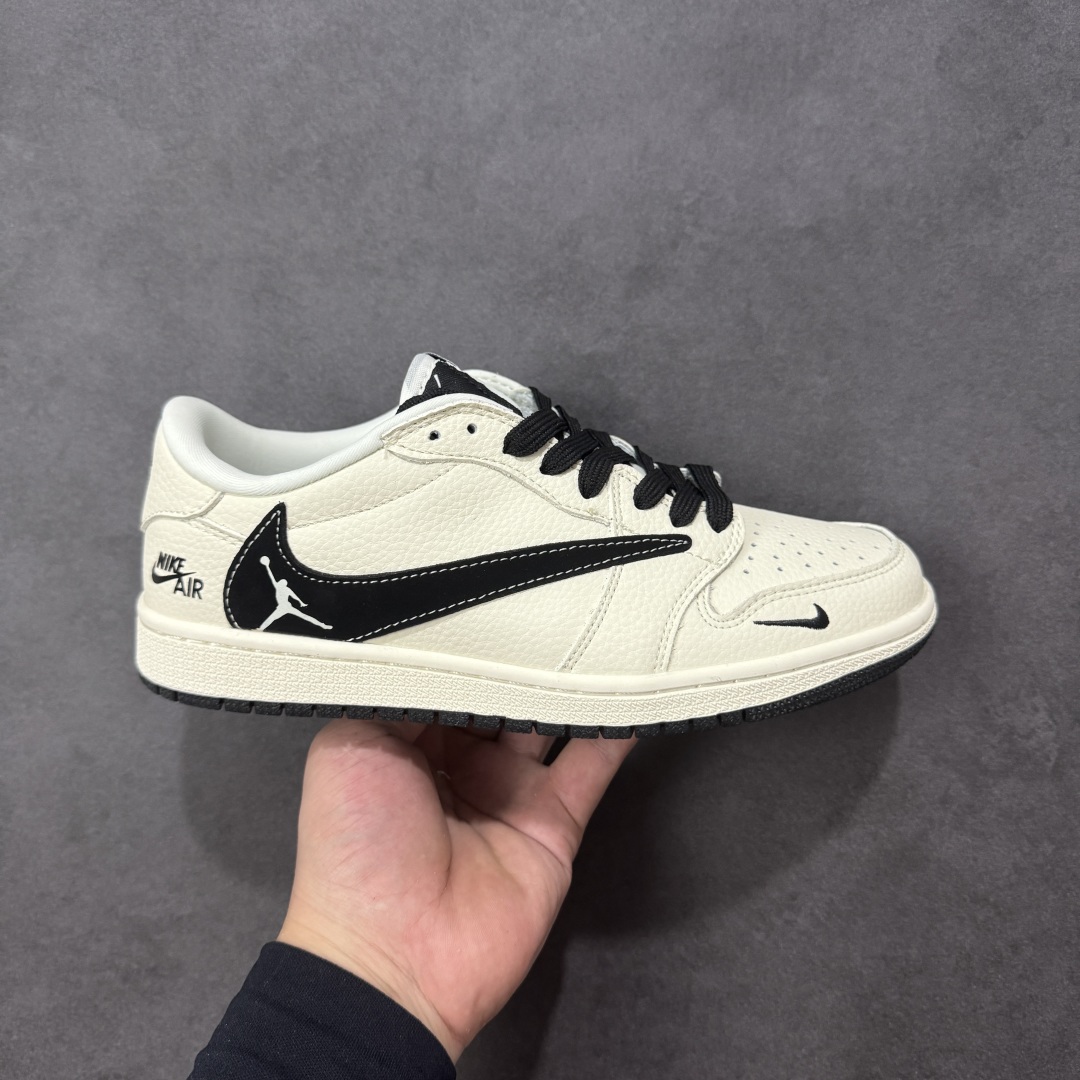 【定制版】Nike Jordan Air Jordan 1 “NIKE联名——飞人米黑勾” 高端定制 乔丹低帮休闲板鞋 大厂纯原品质出货 纯正版型 定制鞋盒 皮料切割干净无任何毛边 细节完美 超高清洁度 货号：DD7866-105 尺码：36 36.5 37.5 38 38.5 39 40 40.5 41 42 42.5 43 44 44.5 45-选品中心