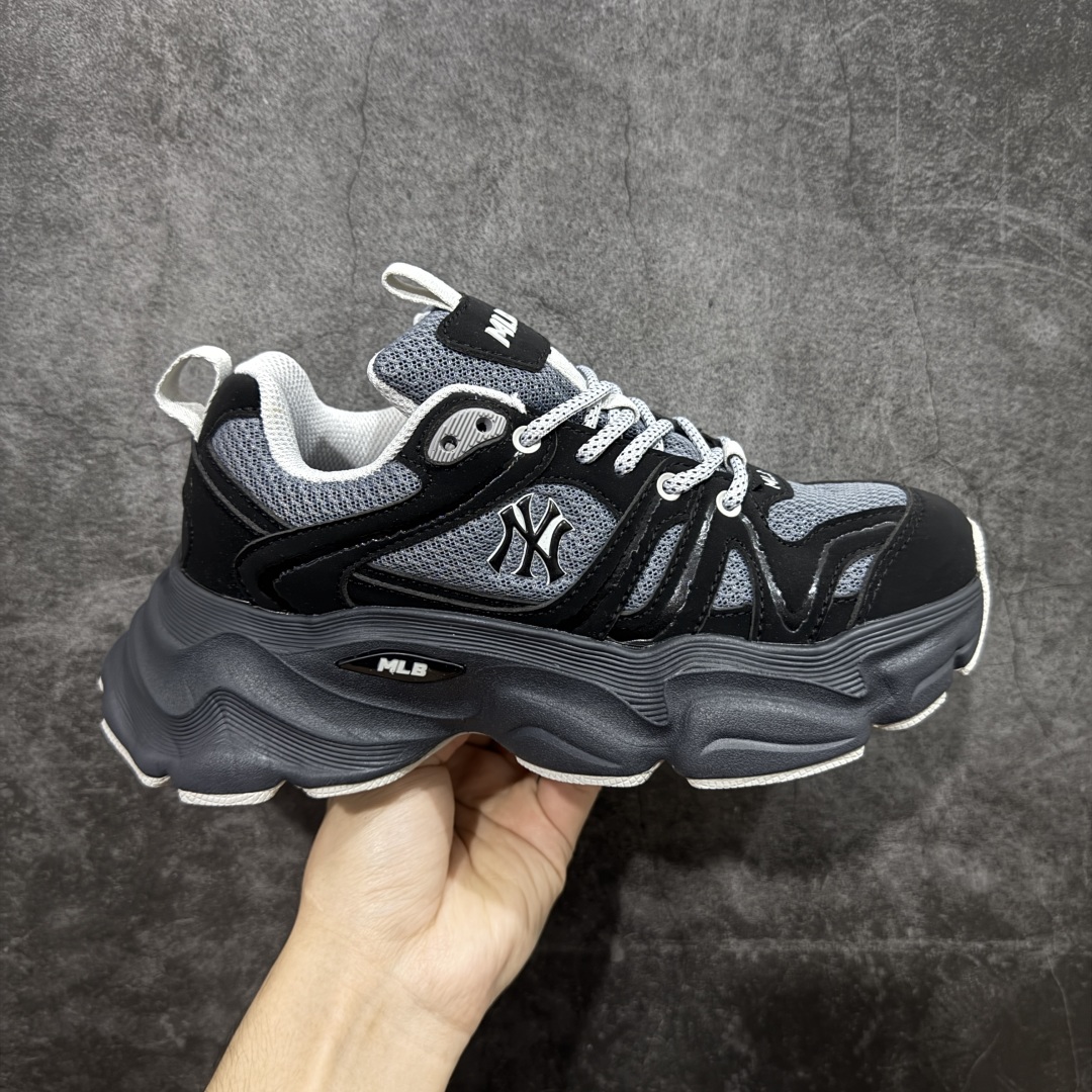【纯原版】MLB Winner Chunky 25新款 NY百搭舒适休闲潮流运动厚底增高 防滑耐磨 低帮 老爹鞋 男女同款 潮流厚底时尚街头赛博皮面老爹鞋 MLB官方同步出货 虞书欣等众多潮流明星同款 高弹双层MD大底 原楦原档案数据开发版型（完美鞋头弧度/后套收口效果🆚市面文案版本‼️） 原厂立体填充鞋舌海绵 中底注胶孔原数据开发模具大底原厂转印标市面上唯一纯原版本 原材料打造 内增高6cm 原厂1：1模具开发 原厂进口纳米材质 原厂 全套手提袋 原盒雷射防伪标包装 天猫订单品质 官网尺码：35 36 36.5 37.5 38 38.5 39 40 40.5 41 42 42.5 43 44 45-选品中心