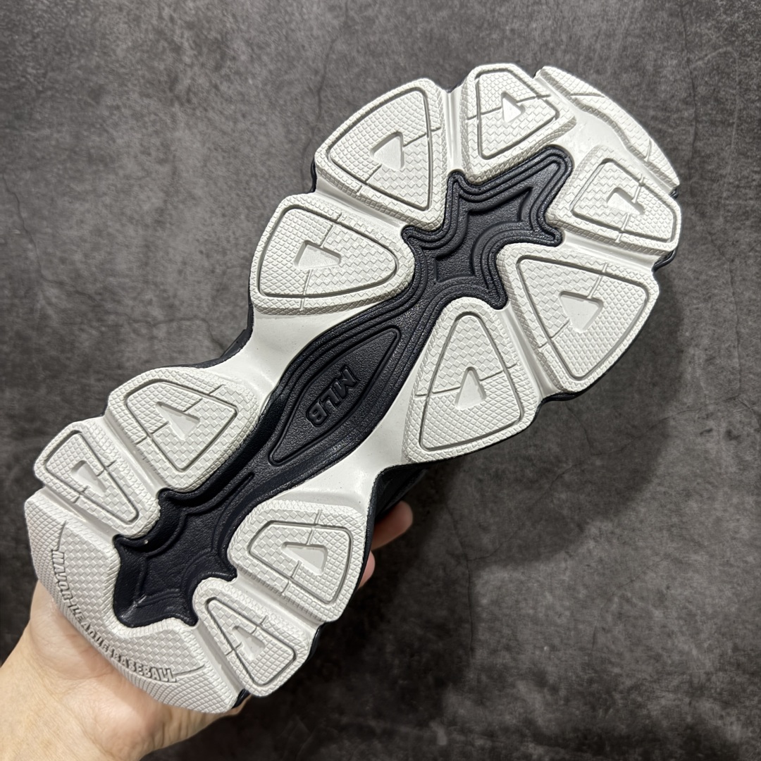 图片[9]-【纯原版】MLB Winner Chunky 25新款 NY百搭舒适休闲潮流运动厚底增高 防滑耐磨 低帮 老爹鞋 男女同款 潮流厚底时尚街头赛博皮面老爹鞋 MLB官方同步出货 虞书欣等众多潮流明星同款 高弹双层MD大底 原楦原档案数据开发版型（完美鞋头弧度/后套收口效果🆚市面文案版本‼️） 原厂立体填充鞋舌海绵 中底注胶孔原数据开发模具大底原厂转印标市面上唯一纯原版本 原材料打造 内增高6cm 原厂1：1模具开发 原厂进口纳米材质 原厂 全套手提袋 原盒雷射防伪标包装 天猫订单品质 官网尺码：35 36 36.5 37.5 38 38.5 39 40 40.5 41 42 42.5 43 44 45-选品中心