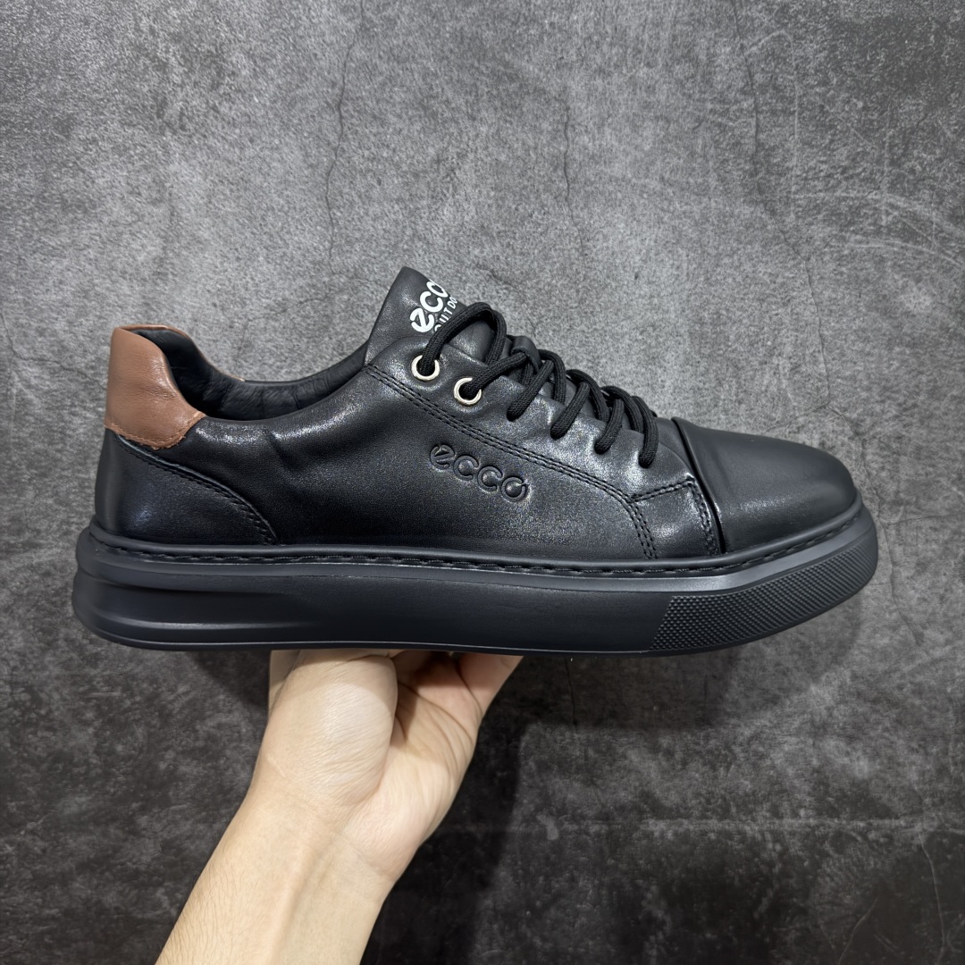 【莞产版本】ECCO爱步休闲鞋子男鞋 透气防水百搭休闲板鞋 柔酷7号系列经典小白鞋 鞋面采用臻选牛皮 质感丰富，脚感柔软舒适 鞋面设有GORE-TEX防水薄膜 给你贴心防水保护 简约系带 贴合脚型 橡胶鞋底 轻盈柔韧，防滑耐磨 舒适耐穿 随享出行 休闲百搭 简约利落 尺码：38 39 40 41 42 43 44（皮鞋码）-选品中心