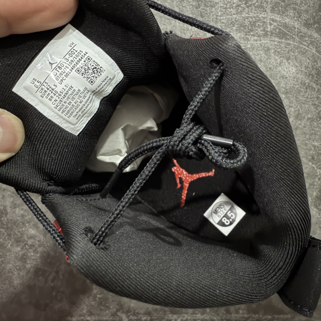 图片[7]-【顶级外贸版】Air Jordan AJ12 Retro 黑红 CT8013-001 正确版本 原楦原纸板开发 原汁原味12代鞋型 进口原厂皮料 真碳板 原装材料 原厂定制金属扣 原厂电绣 细节到位 尺码：40 40.5 41 42 42.5 43 44 44.5 45 45.5 46 47.5-选品中心